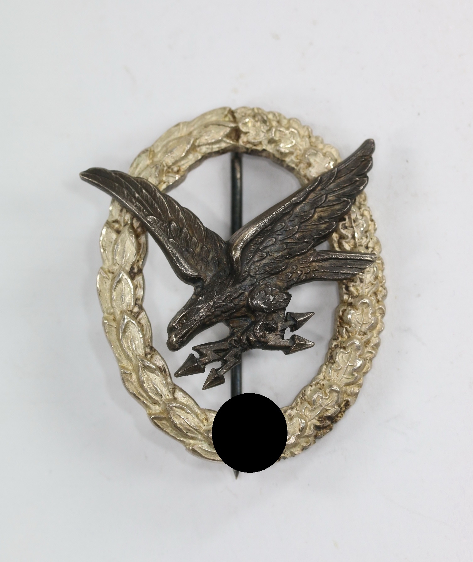 Fliegerschützenabzeichen der Luftwaffe mit Blitzbündel, Hst. C.E. Juncker – Bild 1