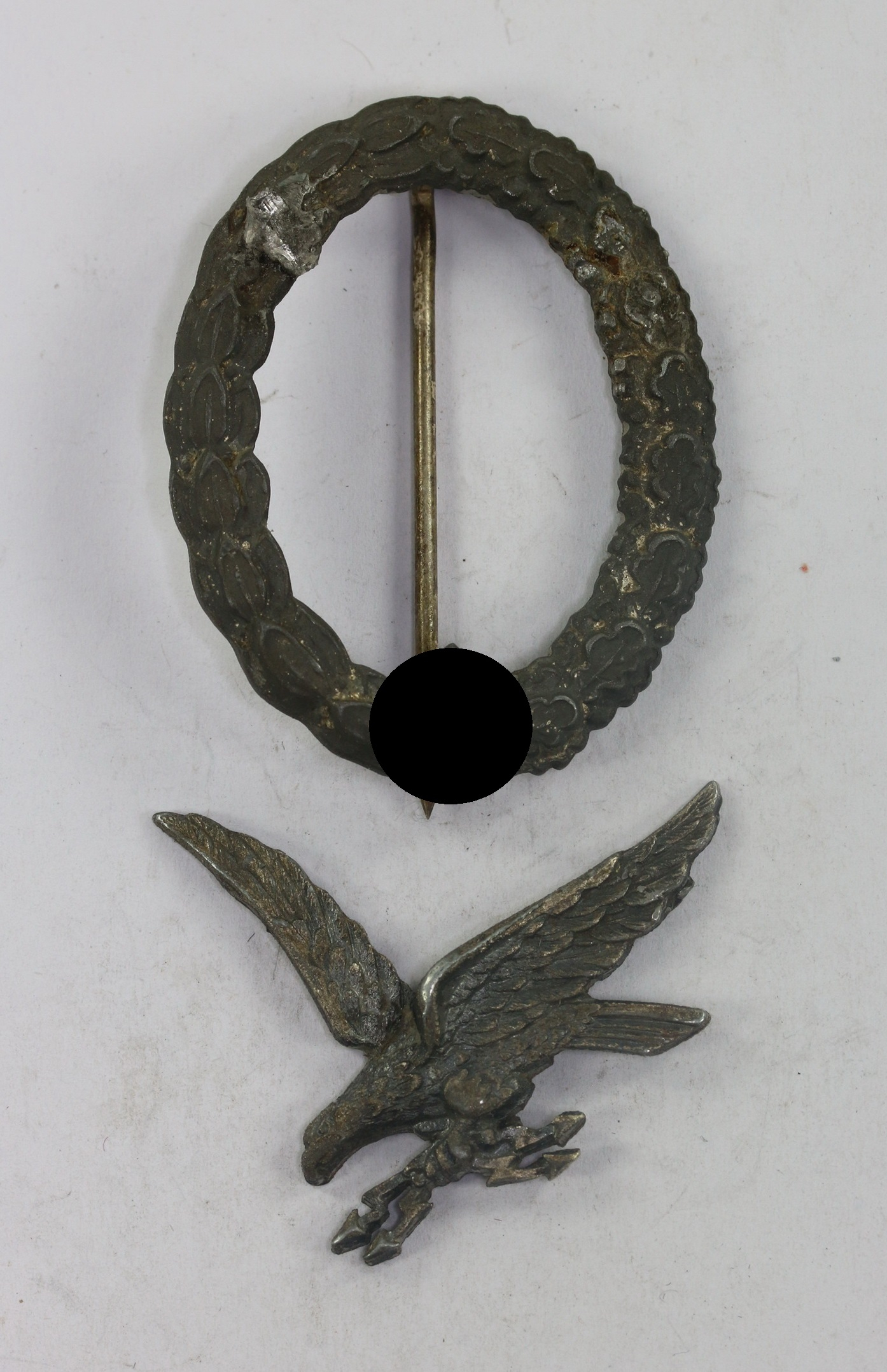 fliegersch_tzenabzeichen_mit_blitzb_ndel_hst Fliegerschützenabzeichen mit Blitzbündel, Hst. A (Assmann & Sohn, Lüdenscheid) – Bild 1