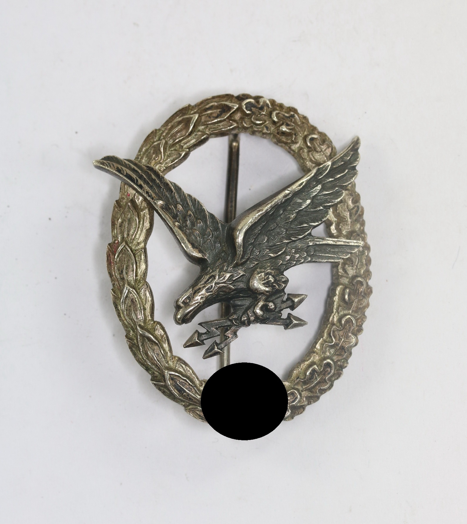 fliegersch_tzenabzeichen_mit_blitzb_ndel_hst Fliegerschützenabzeichen mit Blitzbündel, Hst. W. Deumer Lüdesncheid (Buntmetall) – Bild 1