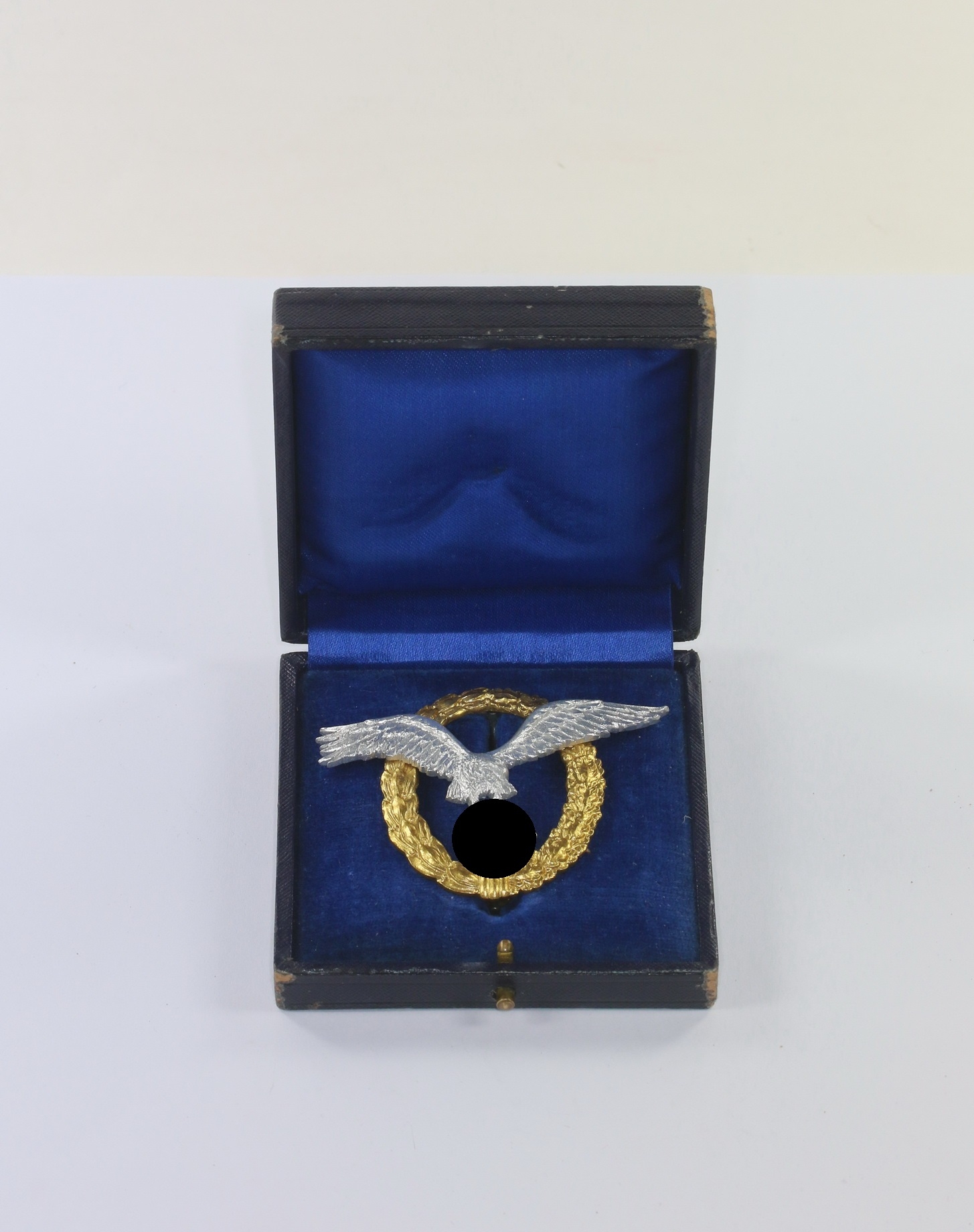 Flugzeugführer- und Beobachterabzeichen (Doppelabzeichen), Hst. C.E. Juncker J.1 Aluminium (!), im Etui – Bild 1