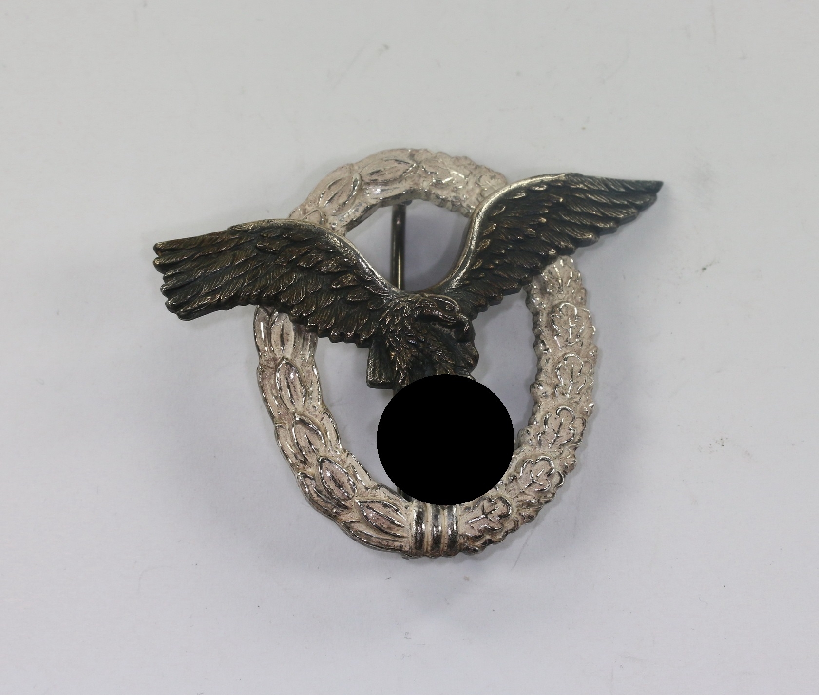 flugzeugf_hrerabzeichen_der_luftwaffe_hst Flugzeugführerabzeichen der Luftwaffe, Hst. Brüder Schneider A.G. Wien (ausgeschrieben) (!) – Bild 1