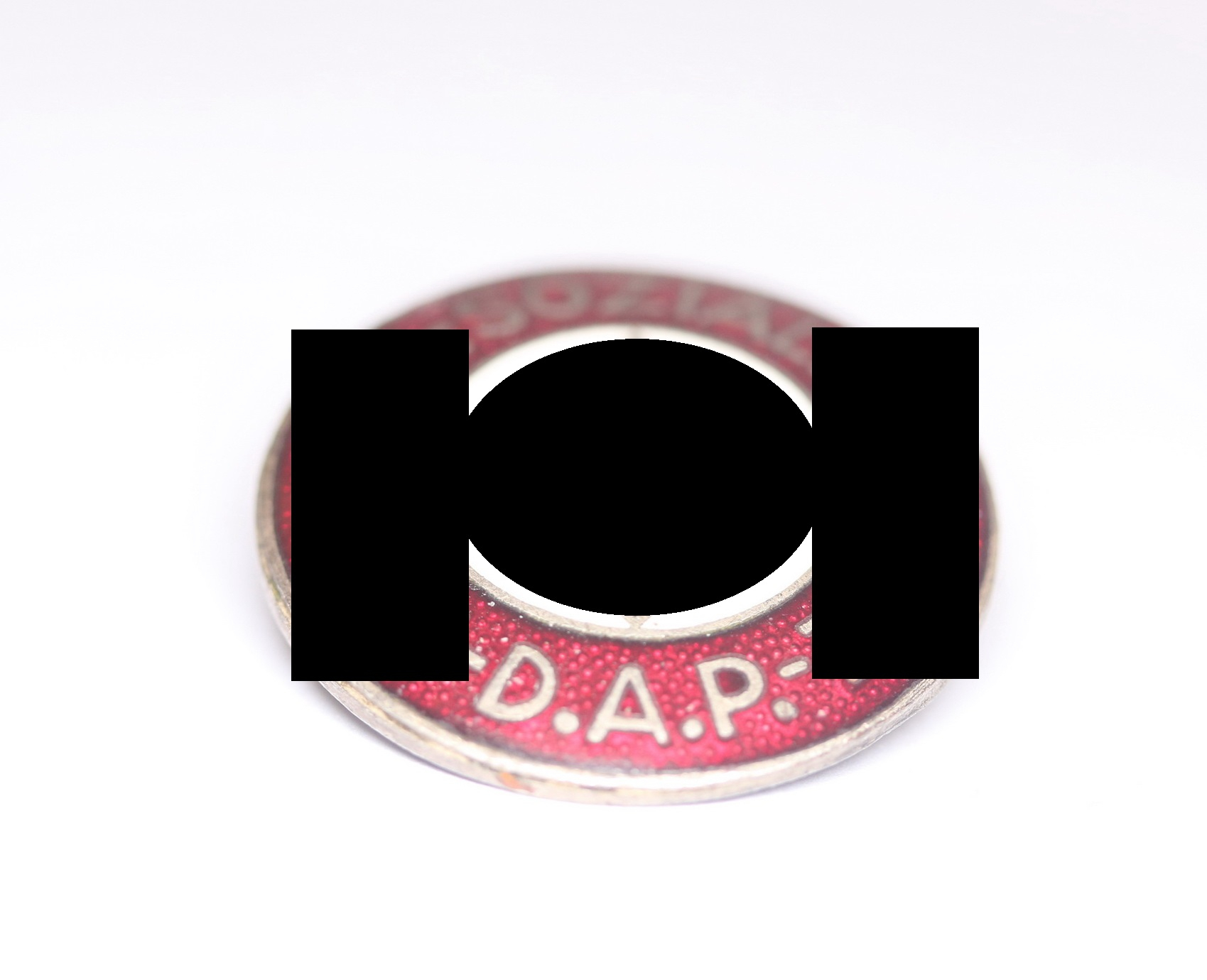 Frühes NSDAP Parteiabzeichen, Hst. Spielmann Pforzheim Ges. Gesch.  – Bild 1