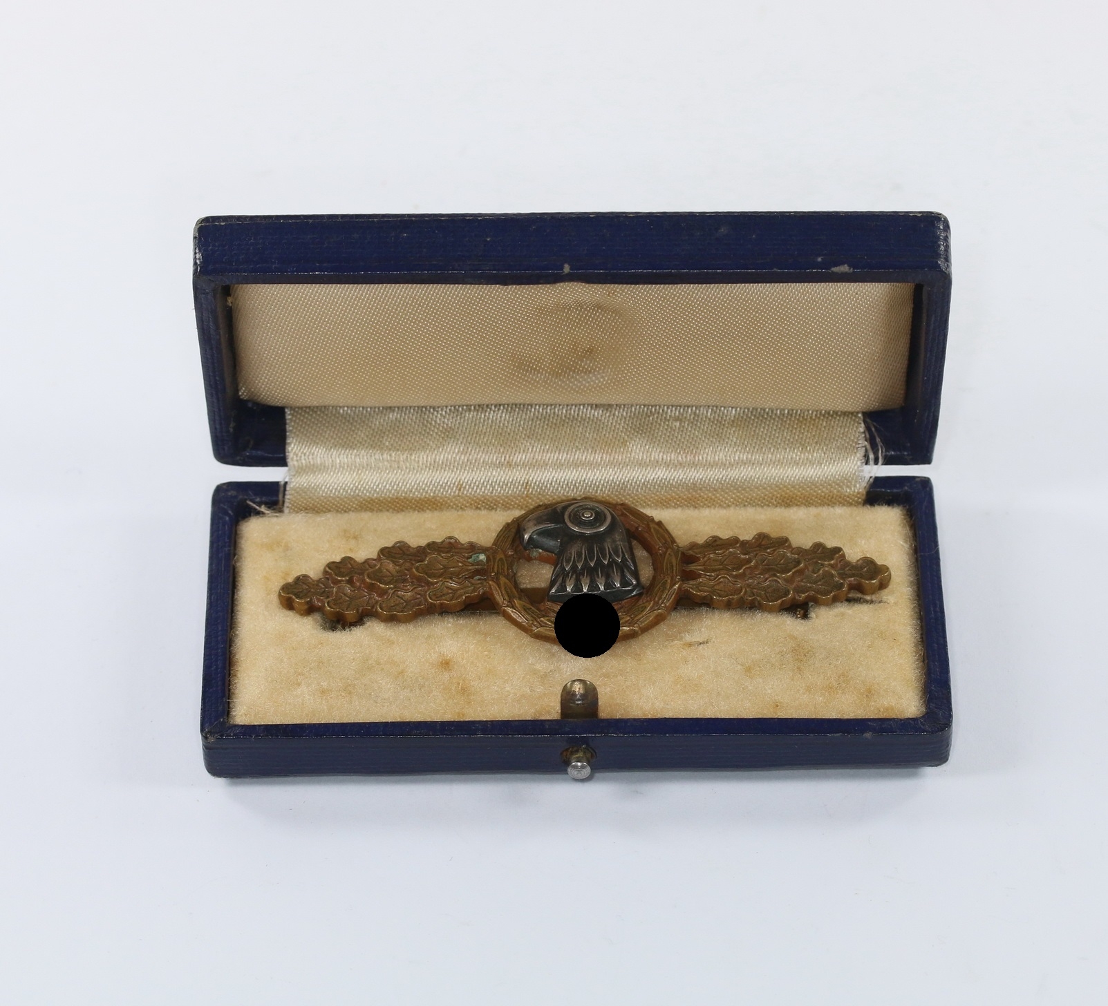 frontflugspange_f_r_aufkl_rer_in_bronze_hersteller_c Frontflugspange für Aufklärer in Bronze, Hst. Juncker, im Etui – Bild 1