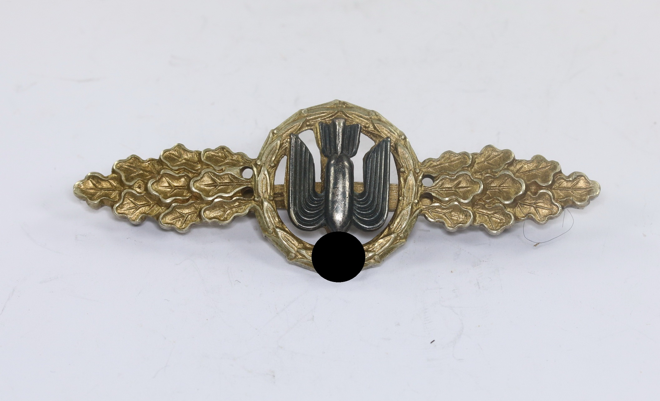 frontflugspange_f_r_kampfflieger_in_gold_buntmetall_1__3 Frontflugspange für Kampfflieger in Gold, Buntmetall – Bild 1