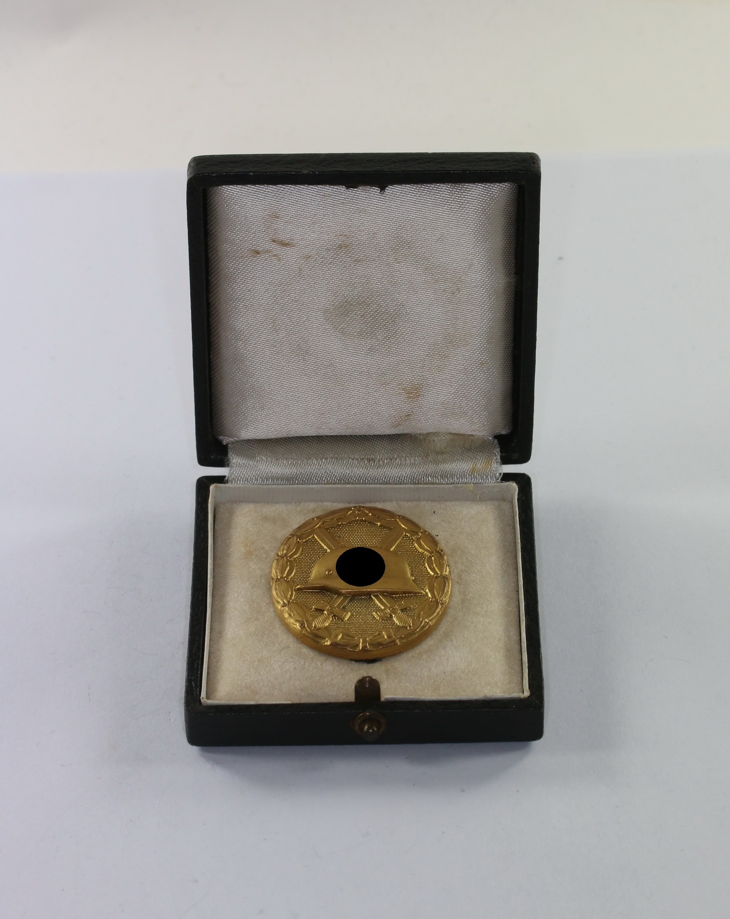 img_0566_bildgr_e_ndern_1_1 Verwundetenabzeichen in Gold, im Etui Hauptmünzamt Wien – Bild 1