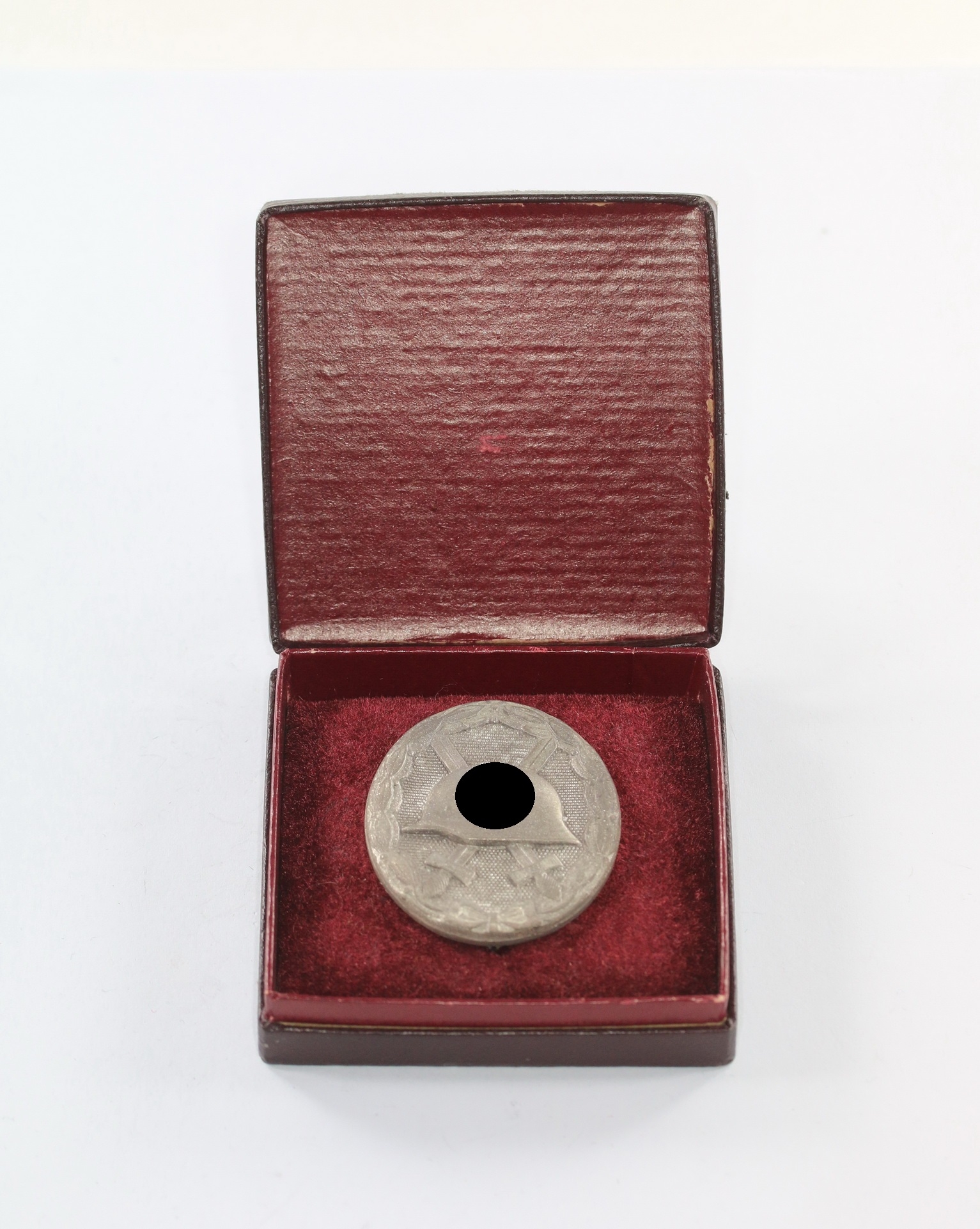 img_0591_bildgr_e_ndern_1_2 Verwundetenabzeichen in Silber, Hst. 107, im Etui – Bild 1