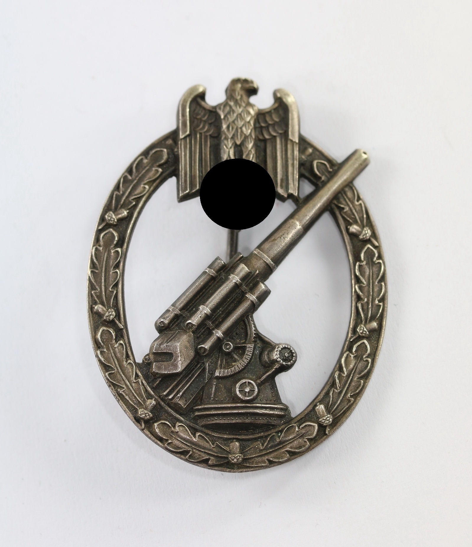 img_0698_bildgr_e_ndern_1_1 Flak-Kampfabzeichen des Heeres, Hst. Juncker, Buntmetall (!) – Bild 1