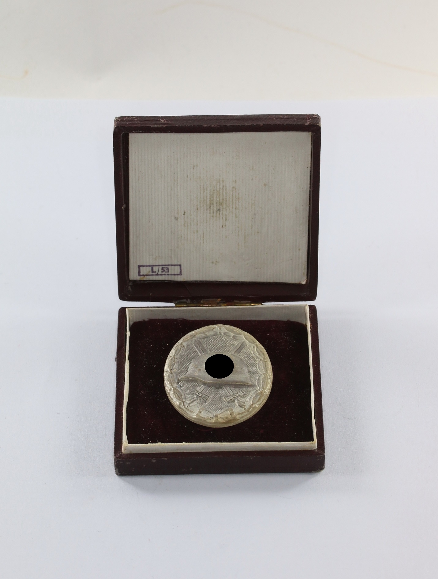 img_0834_bildgr_e_ndern_1_2 Verwundetenabzeichen in Silber, Hst. L/53, im LDO-Etui 1. Form L/53 – Bild 1