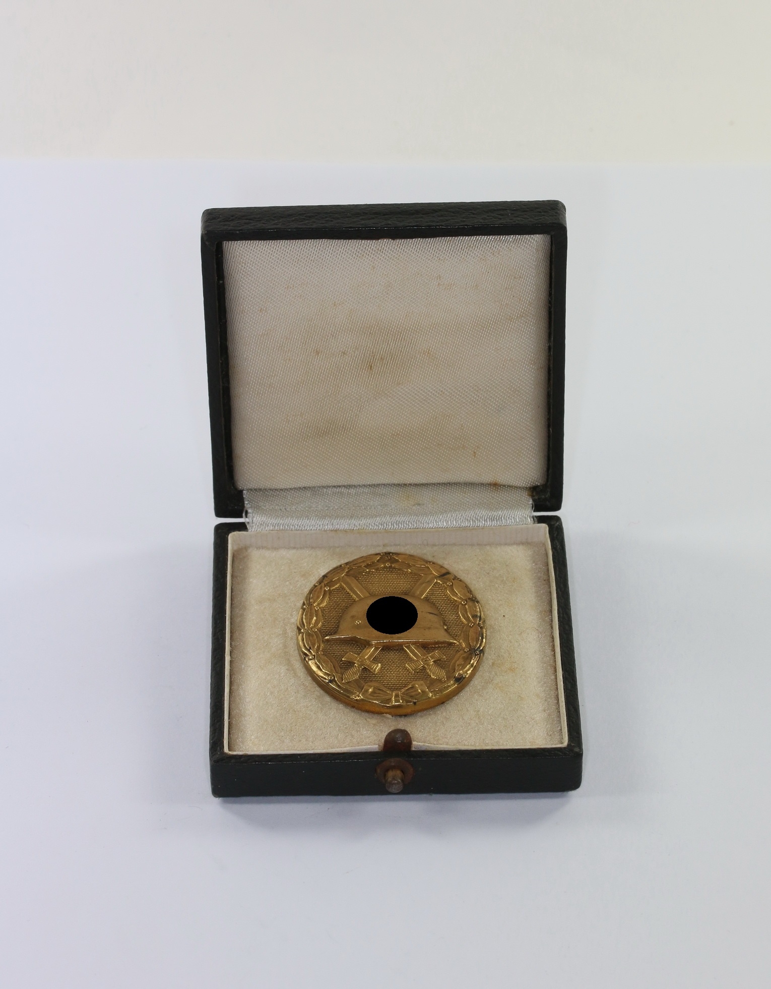 img_1684_bildgr_e_ndern_1_1 Verwundetenabzeichen in Gold, Hst. 30, im Etui Hauptmünzamt – Bild 1