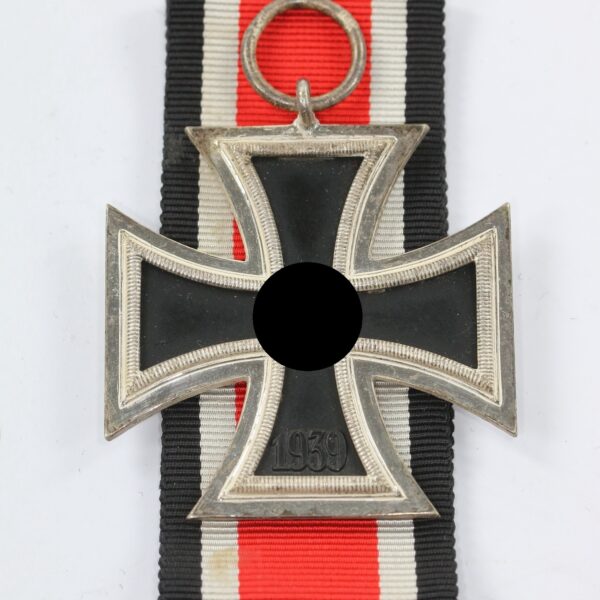 Eisernes Kreuz 2. Klasse 1939, Hst. 100