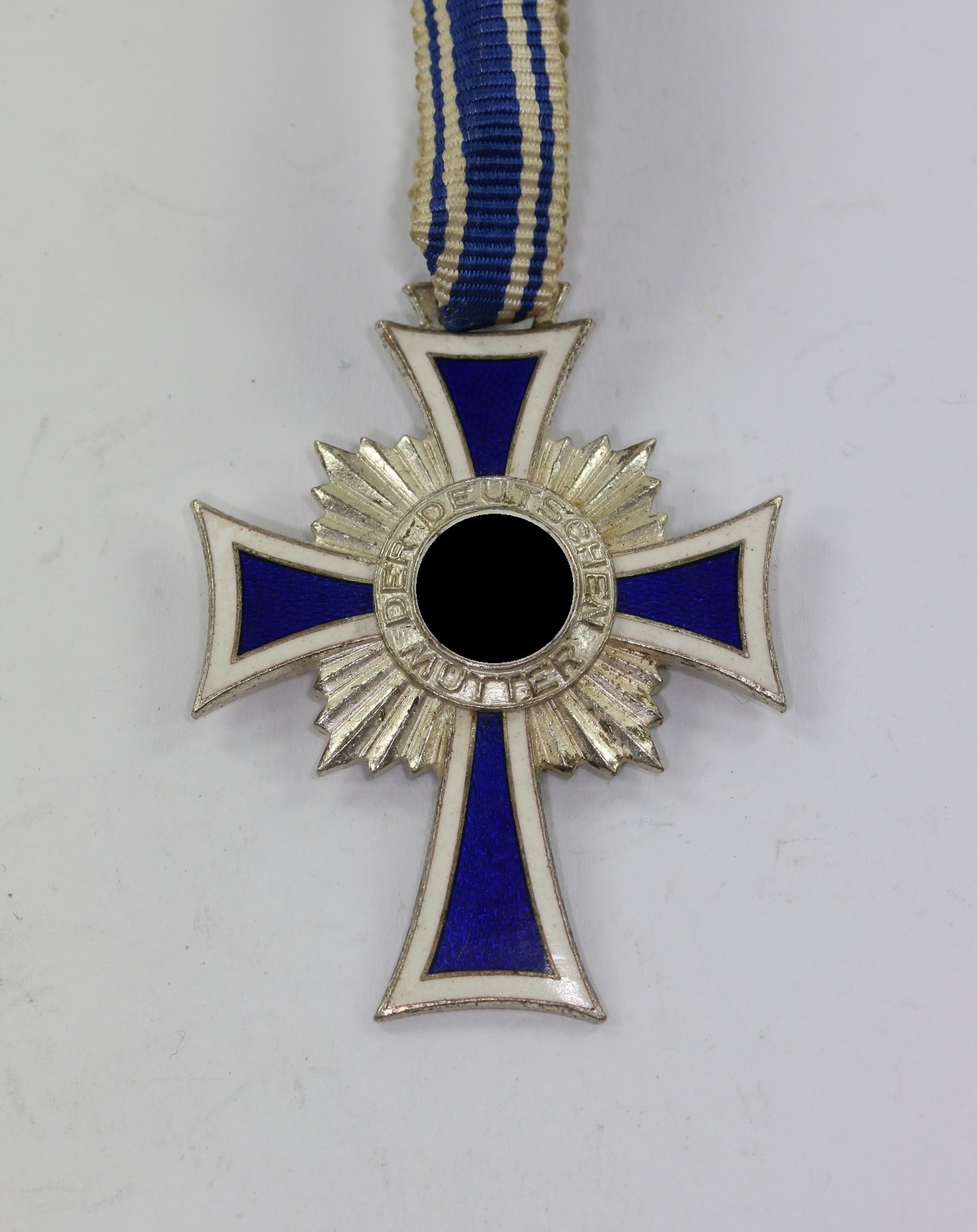 img_2159_bildgr_e_ndern_1_1 Mutterkreuz in Silber – Bild 1