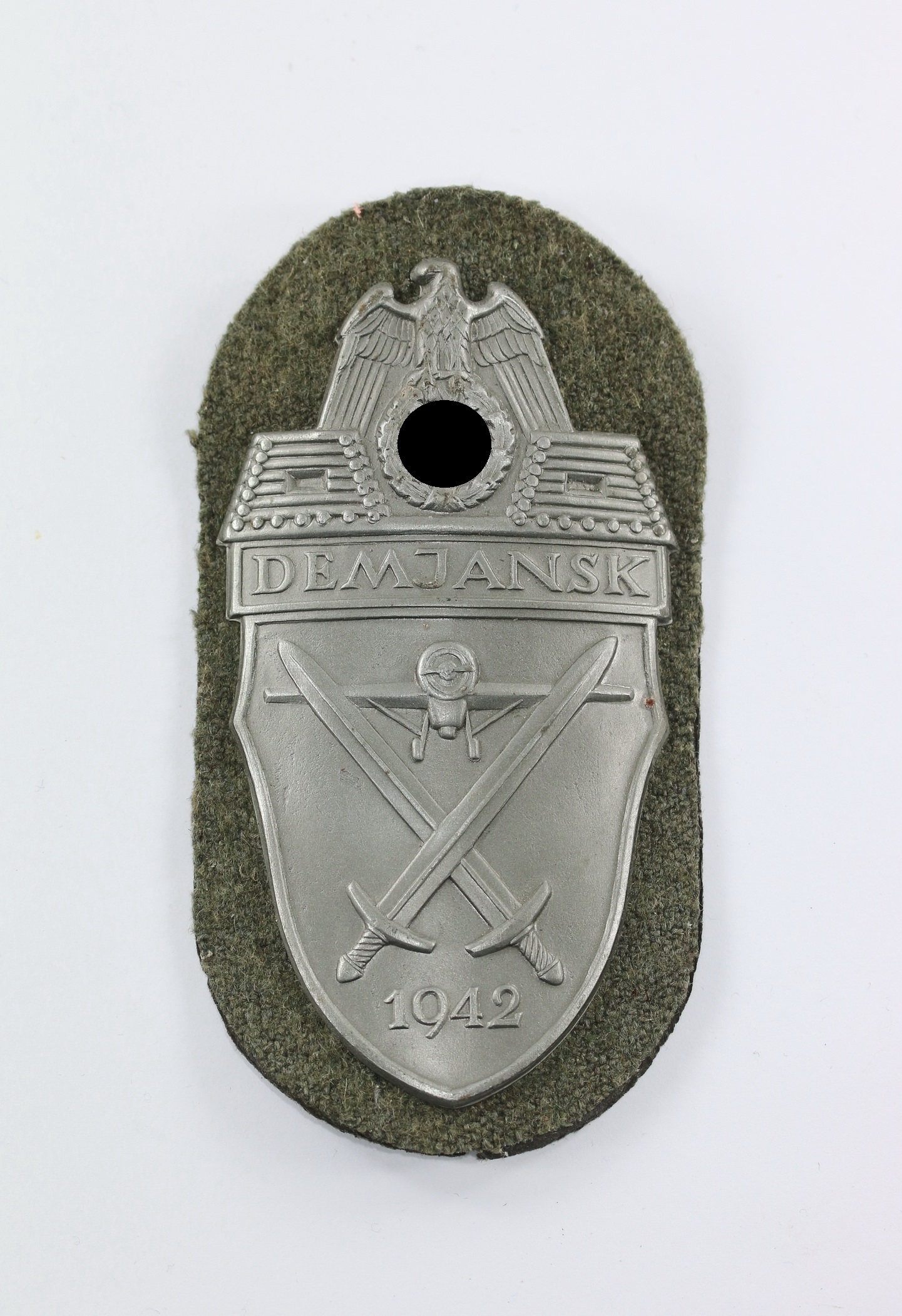 img_9759_bildgr_e_ndern Demjanskschild auf Heeresstoff, Wurster – Bild 1