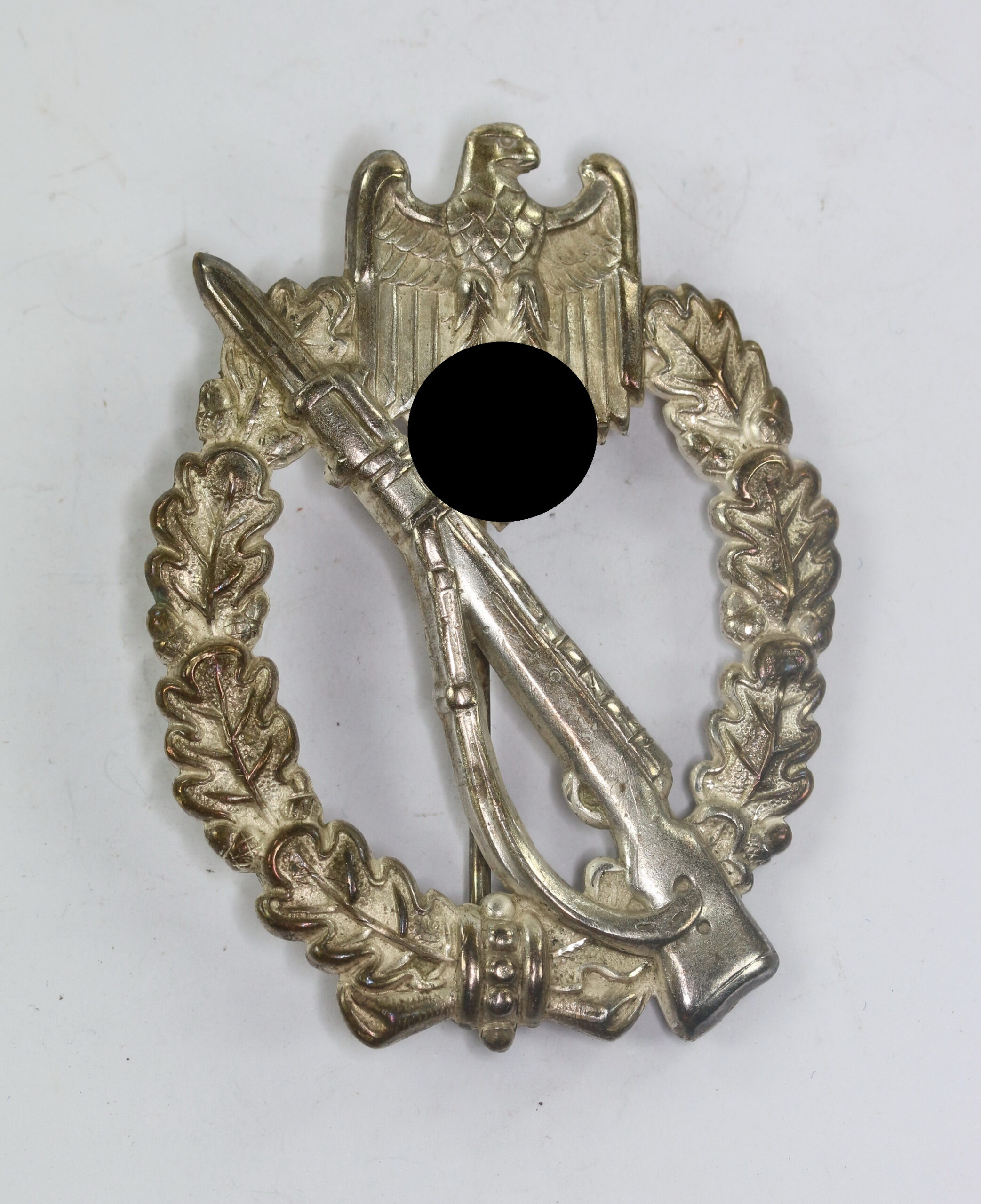 Infanterie-Sturmabzeichen in Silber, Otto Schickle, Pforzheim (Buntmetall) – Bild 1
