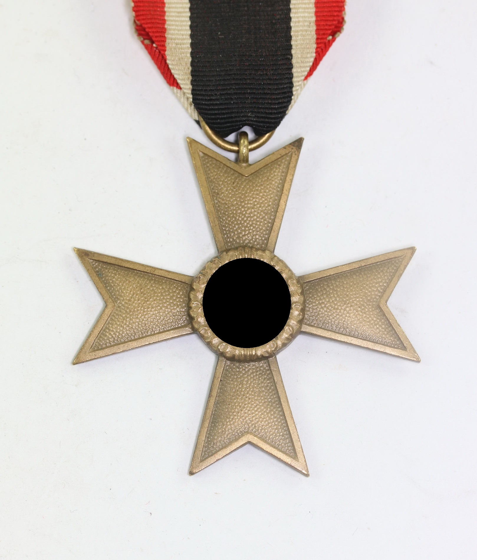 Kreigsverdienstkreuz 2. Klasse (ohne Schwerter), Hst. 99. (Schwertner & Cie., Granz-Eggenberg) – Bild 1