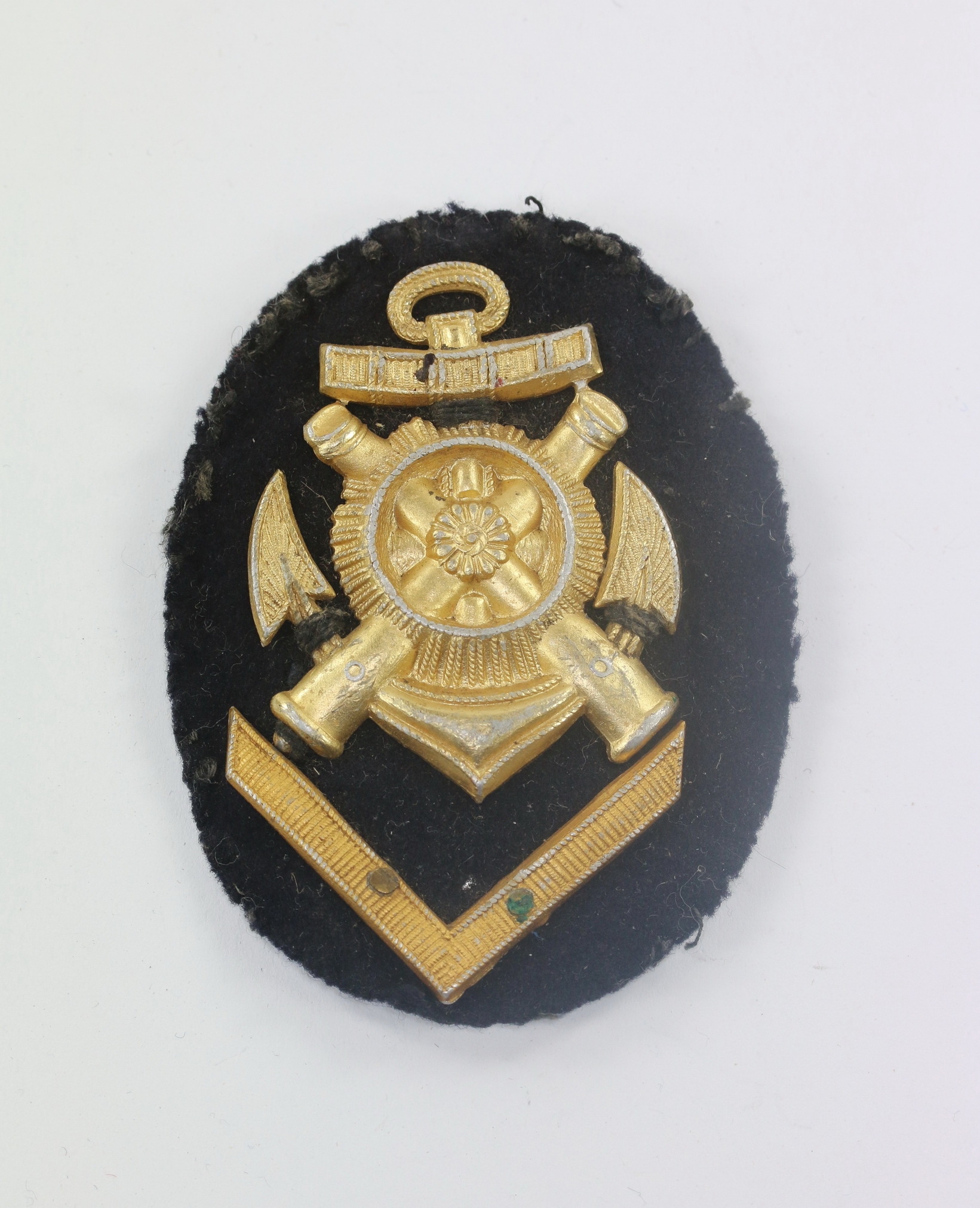  Kriegsmarine, Ärmelabzeichen Artillerie Mechaniker Obermaat, Metall Ausführung – Bild 1