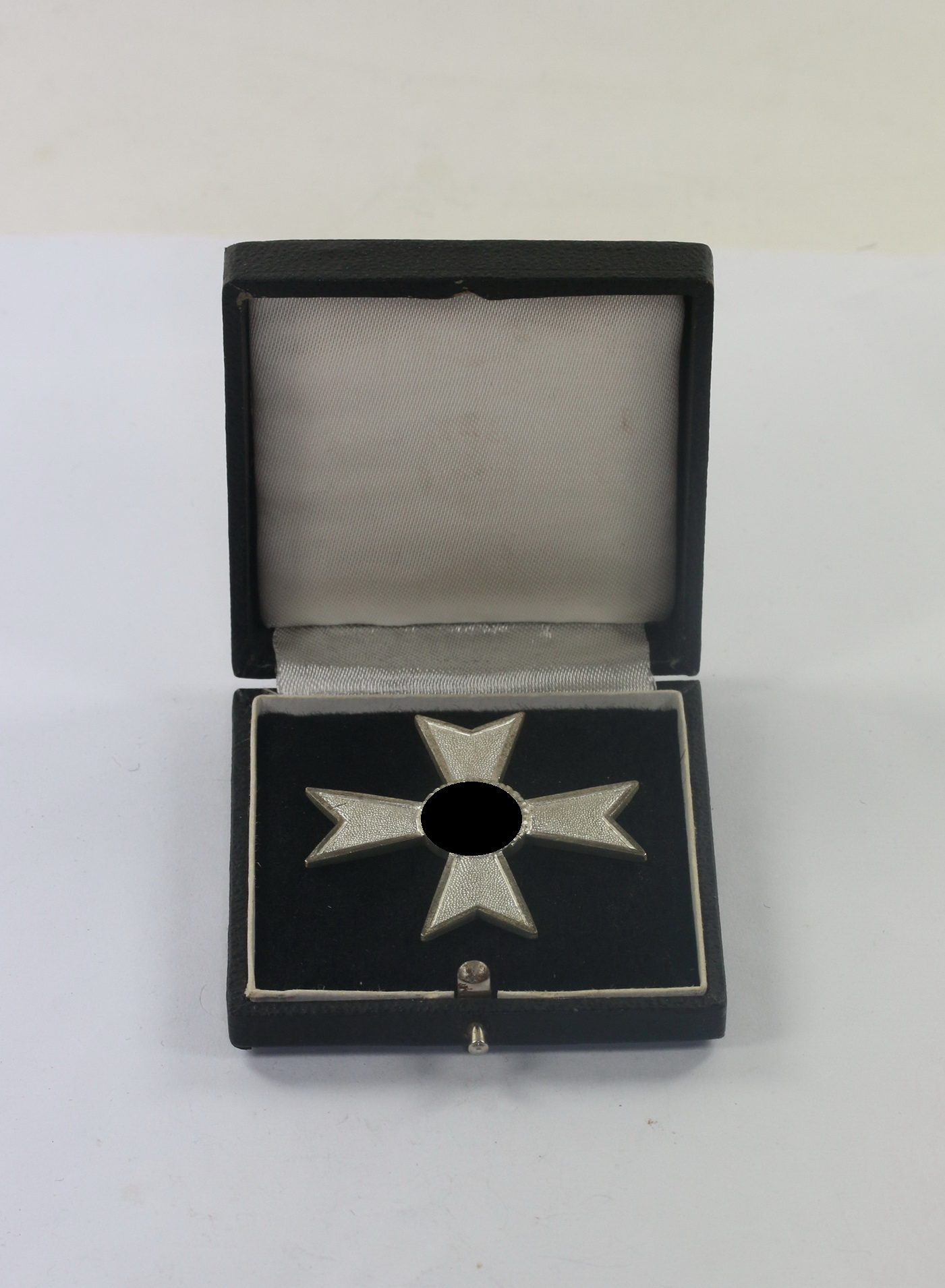 Kriegsverdienstkreuz 1. Klasse, Hst. 50 (Karl Gschiermeister, Wien), im Etui – Bild 1