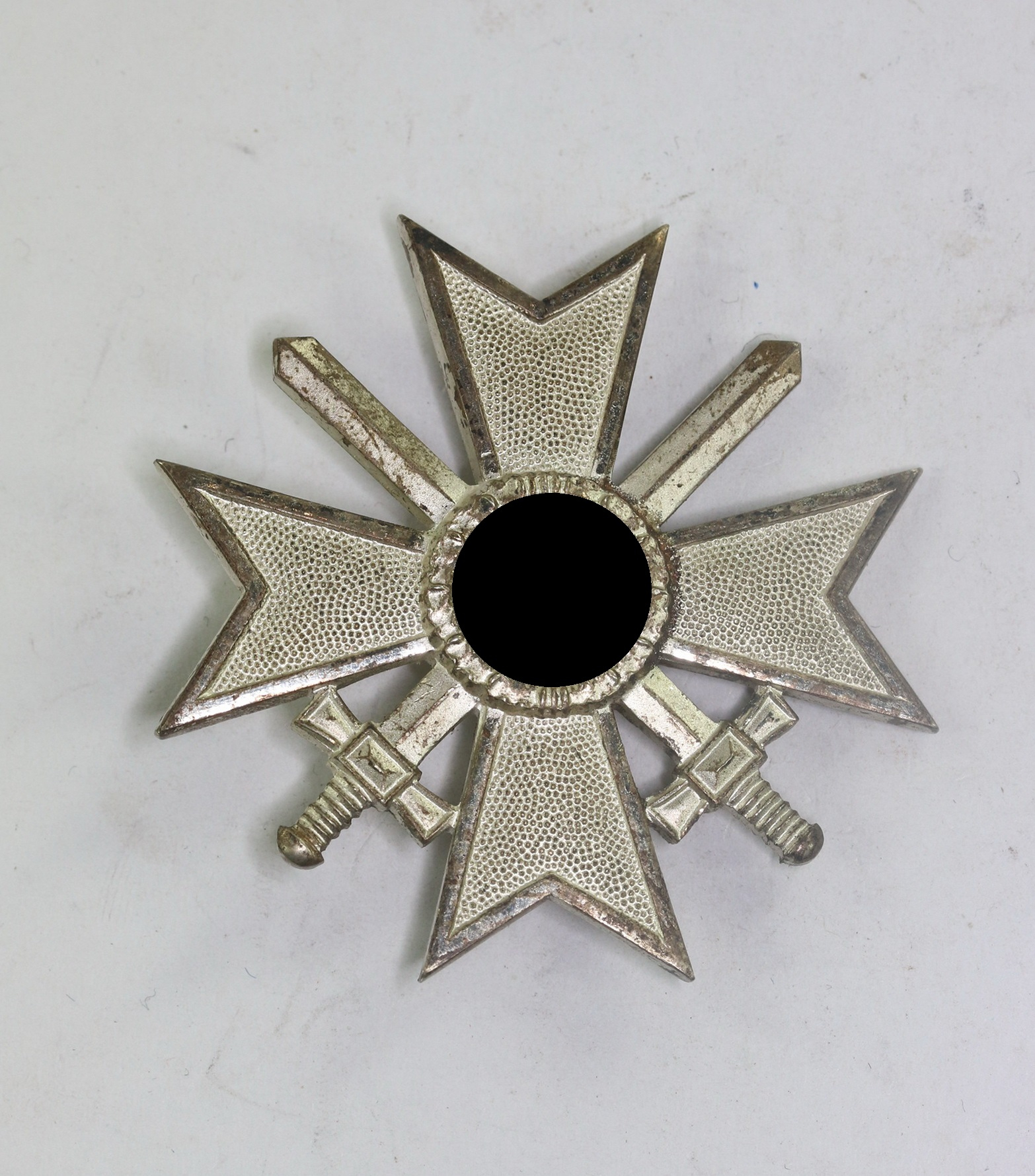 Kriegsverdienstkreuz 1. Klasse mit Schwertern, Hst. 4 (Steinhauer & Lück, Lüdenscheid) – Bild 1