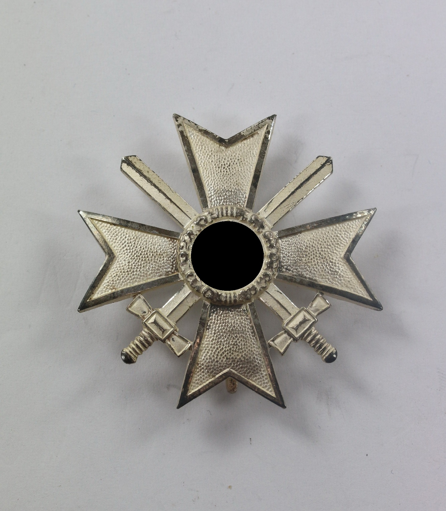 Kriegsverdienstkreuz 1. Klasse mit Schwertern, Hst. L/11 ohne Kasten (Wilhelm Deumer, Lüdenscheid) – Bild 1