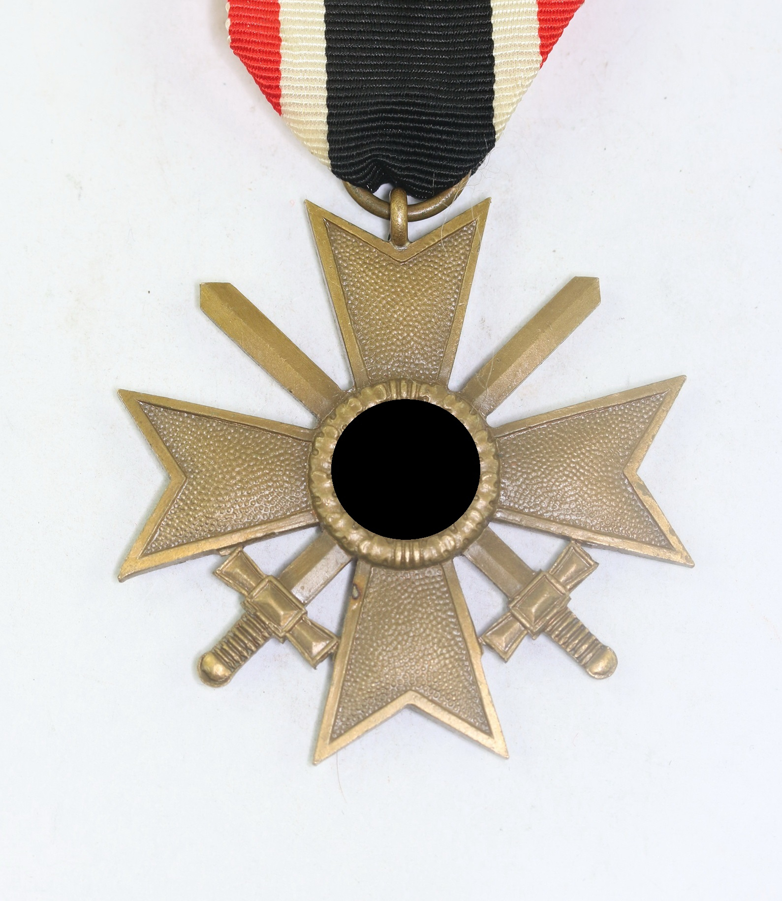  Kriegsverdienstkreuz 2. Klasse mit Schwerter, Hst. 32 (W. Hobachter, Wien) – Bild 1