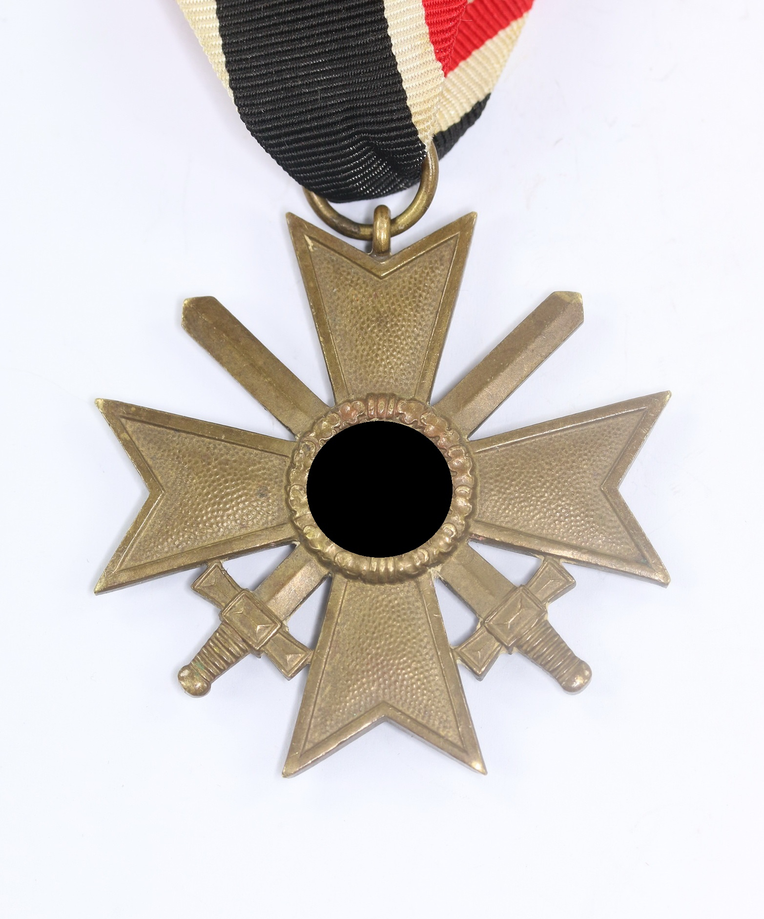 Kriegsverdienstkreuz 2. Klasse mit Schwertern, Hst. 10 (Förster & Barth, Pforzheim) – Bild 1