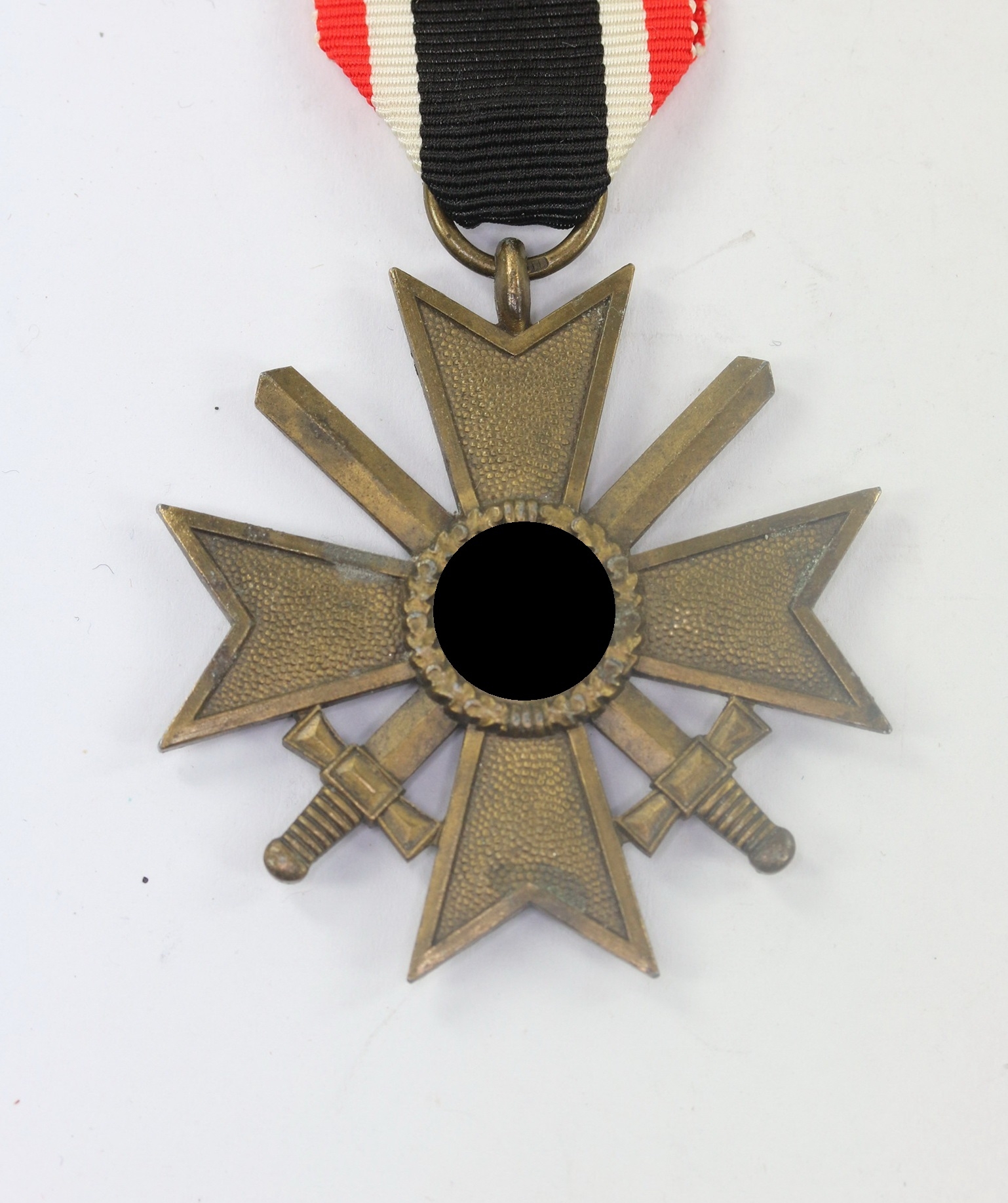  Kriegsverdienstkreuz 2. Klasse mit Schwertern, Hst. 110 (Otto Zappe, Gablonz) – Bild 1