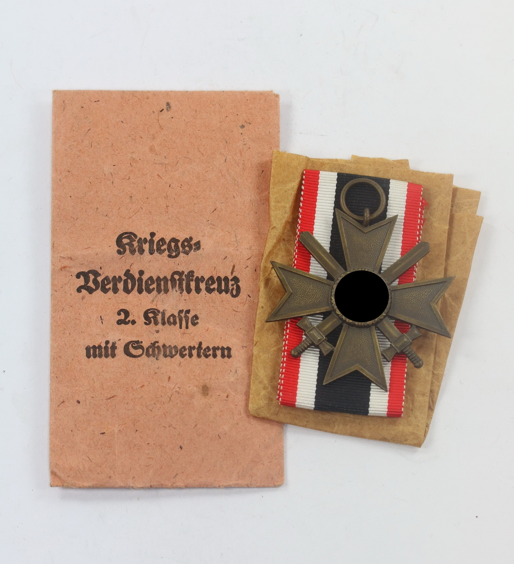 Kriegsverdienstkreuz 2. Klasse mit Schwertern, Hst. 127, in Verleihungstüte Moritz Hausch A.G. Pforzheim – Bild 1