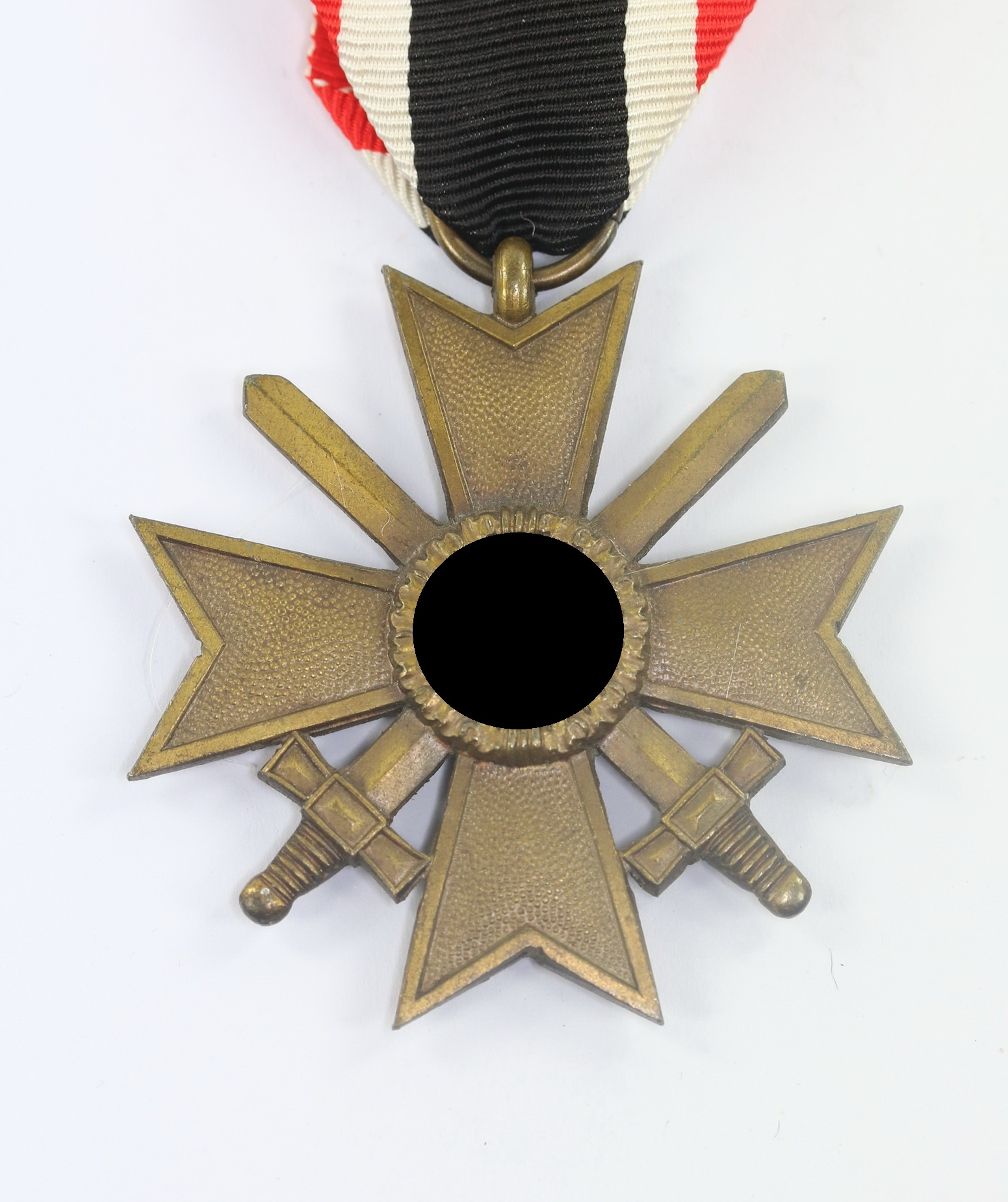 Kriegsverdienstkreuz 2. Klasse mit Schwertern, Hst. 7 (Paul Meybauer, Berlin) – Bild 1