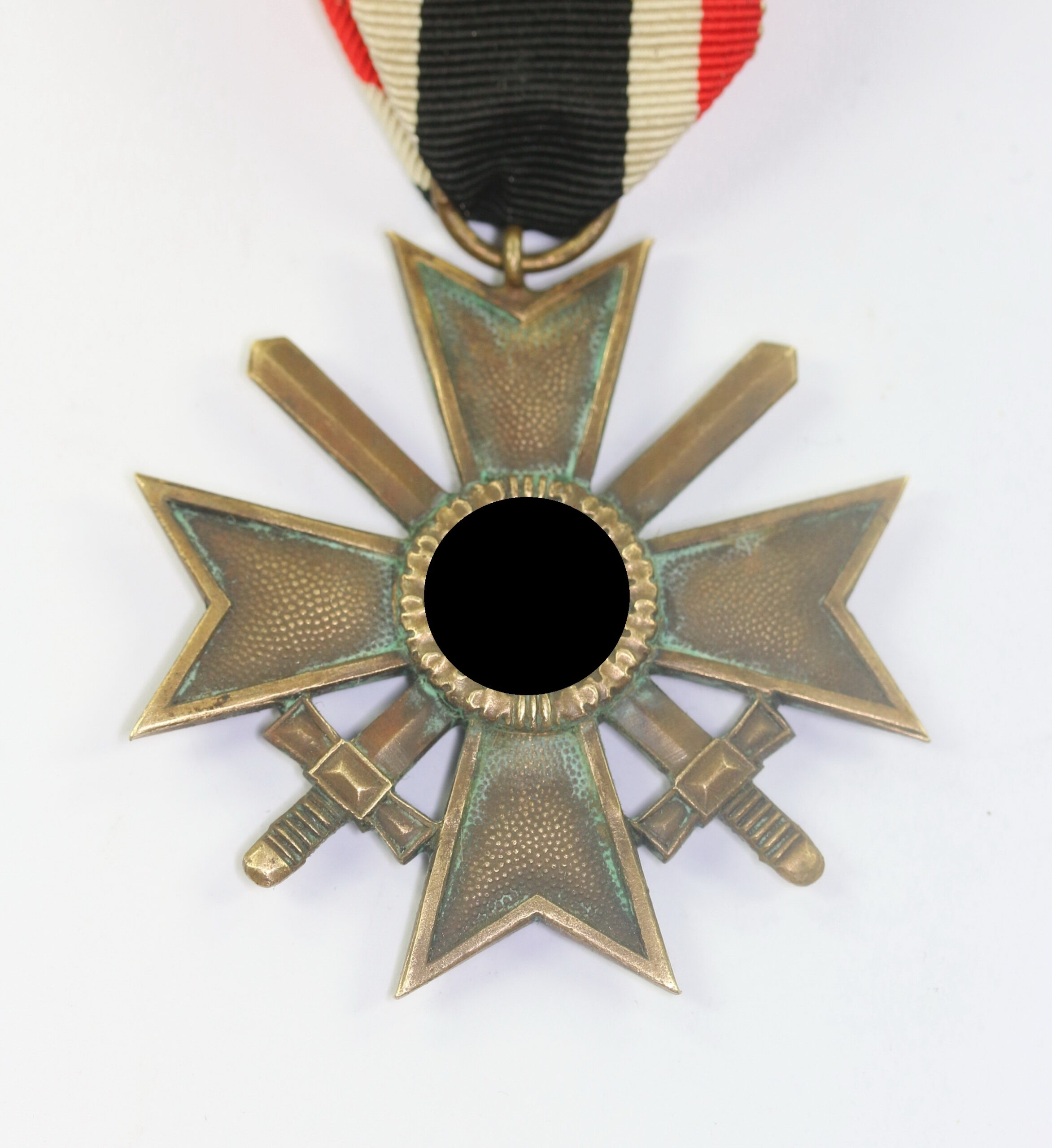 Kriegsverdienstkreuz 2. Klasse mit Schwertern, Hst. 83 (Emil Peukert, Gablonz) – Bild 1