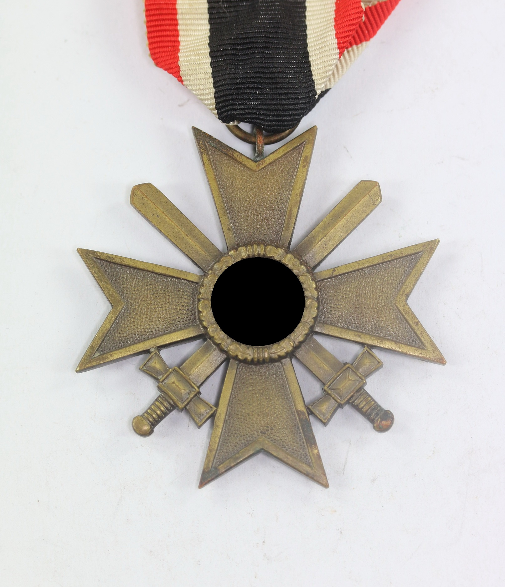  Kriegsverdienstkreuz 2. Klasse mit Schwertern, ohne Hersteller (Buntmetall) – Bild 1