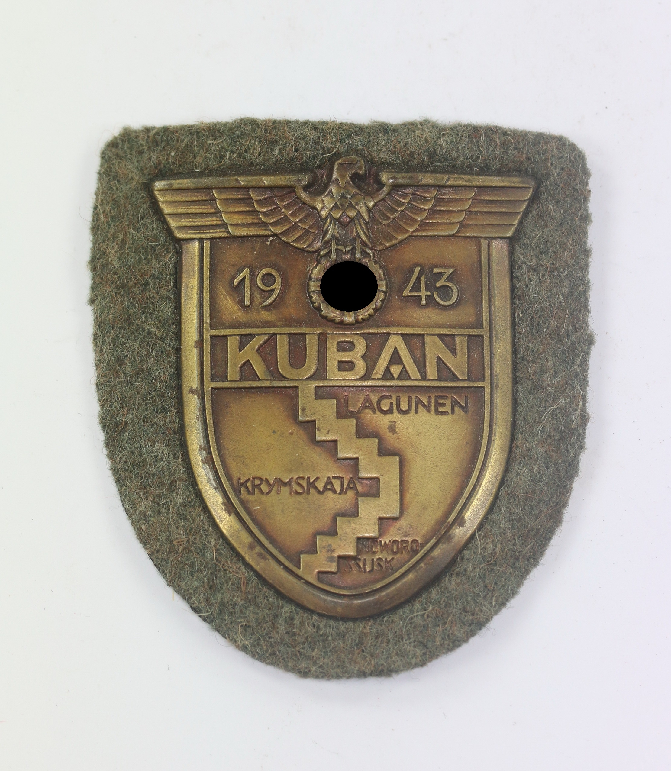 kubanschild_auf_heersstoff_typ_5_1__1 Kubanschild auf Heersstoff, Typ 5.1 – Bild 1