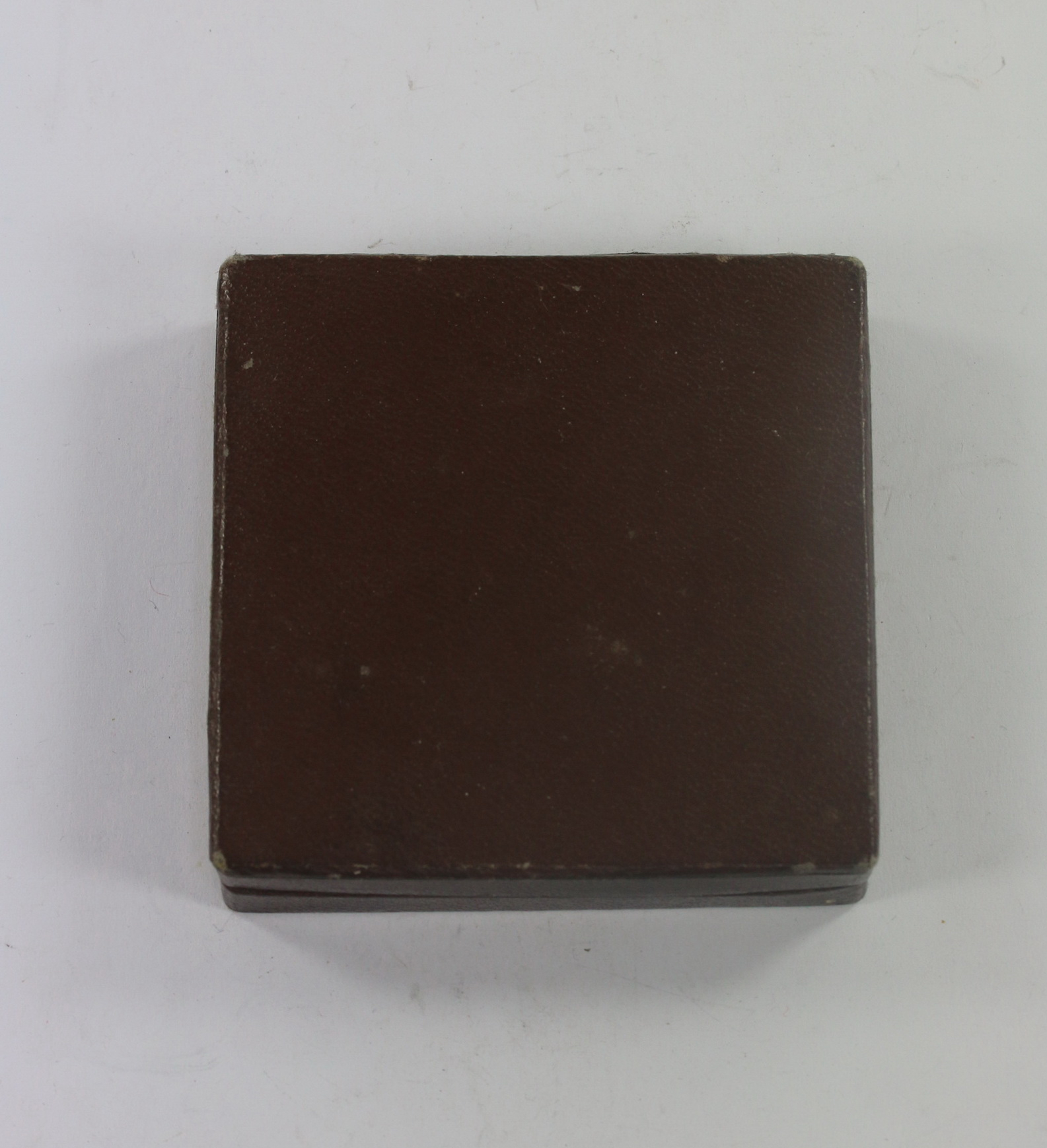 ldo_etui_kriegsverdienstkreuz_2 LDO Etui Kriegsverdienstkreuz 2. Klasse, L/18 (B.H. Mayer, Pforzheim) – Bild 1