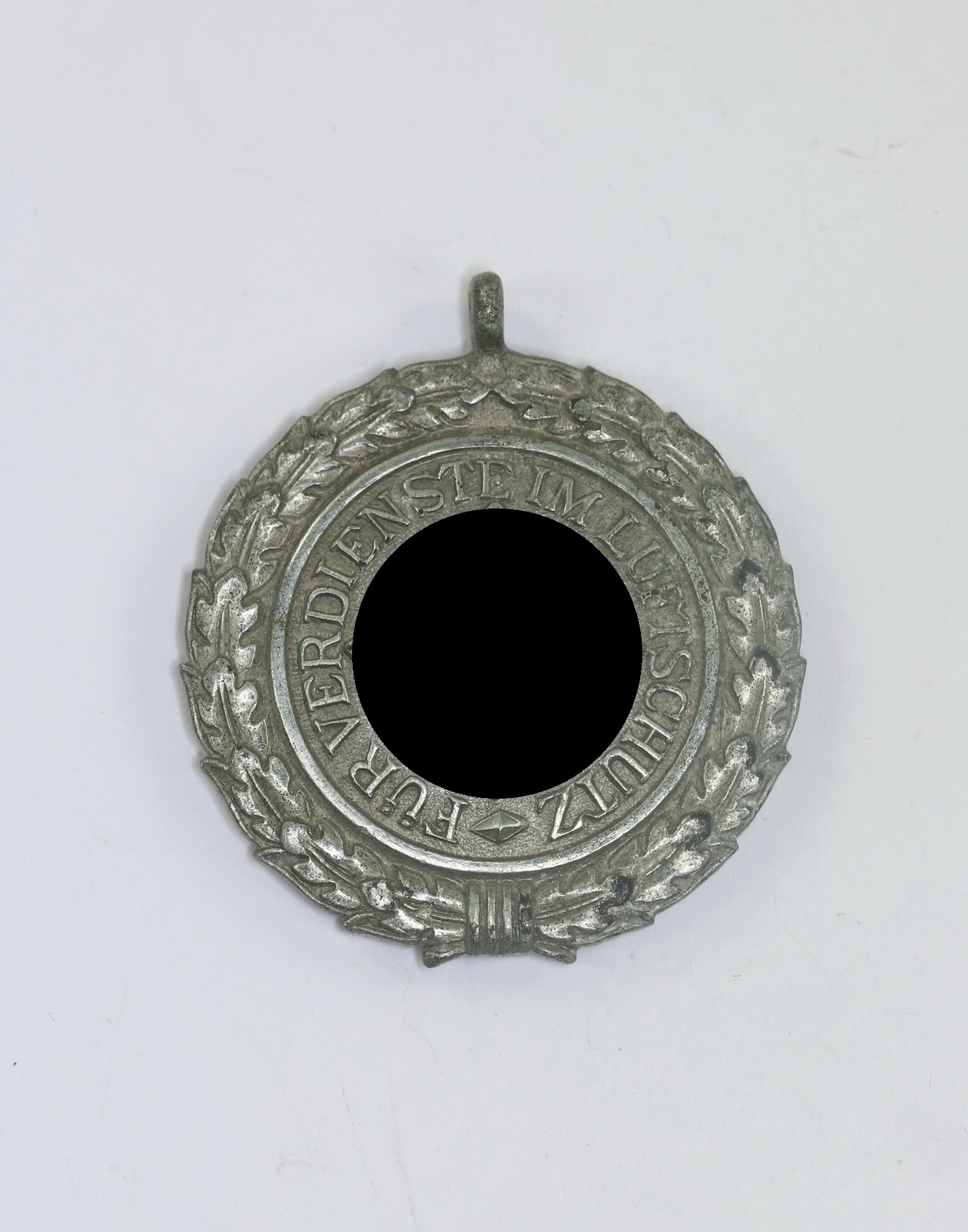 Luftschutzehrenzeichen 2. Stufe, Für Verdienste im Luftschutz 1938 (schwer) – Bild 1