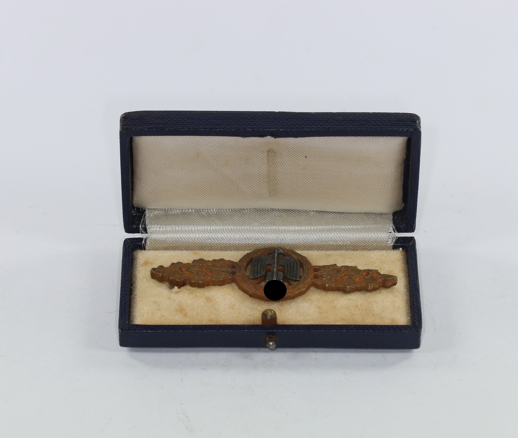 luftwaffe_3 Frontflugspange für Jäger in Bronze, im Etui – Bild 1