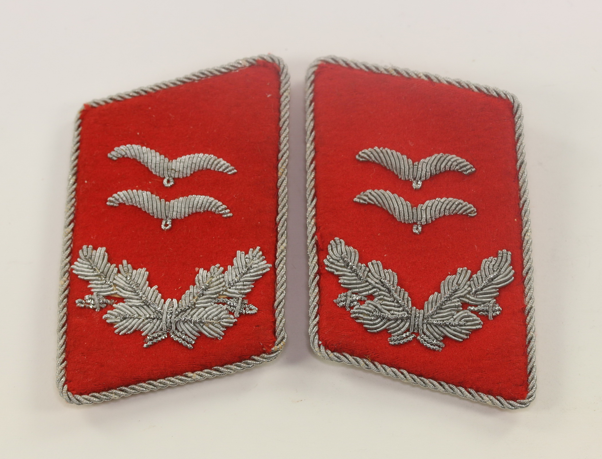 Luftwaffe, Paar Kragenspiegel für einen Oberleutnant der Flakartillerie – Bild 1