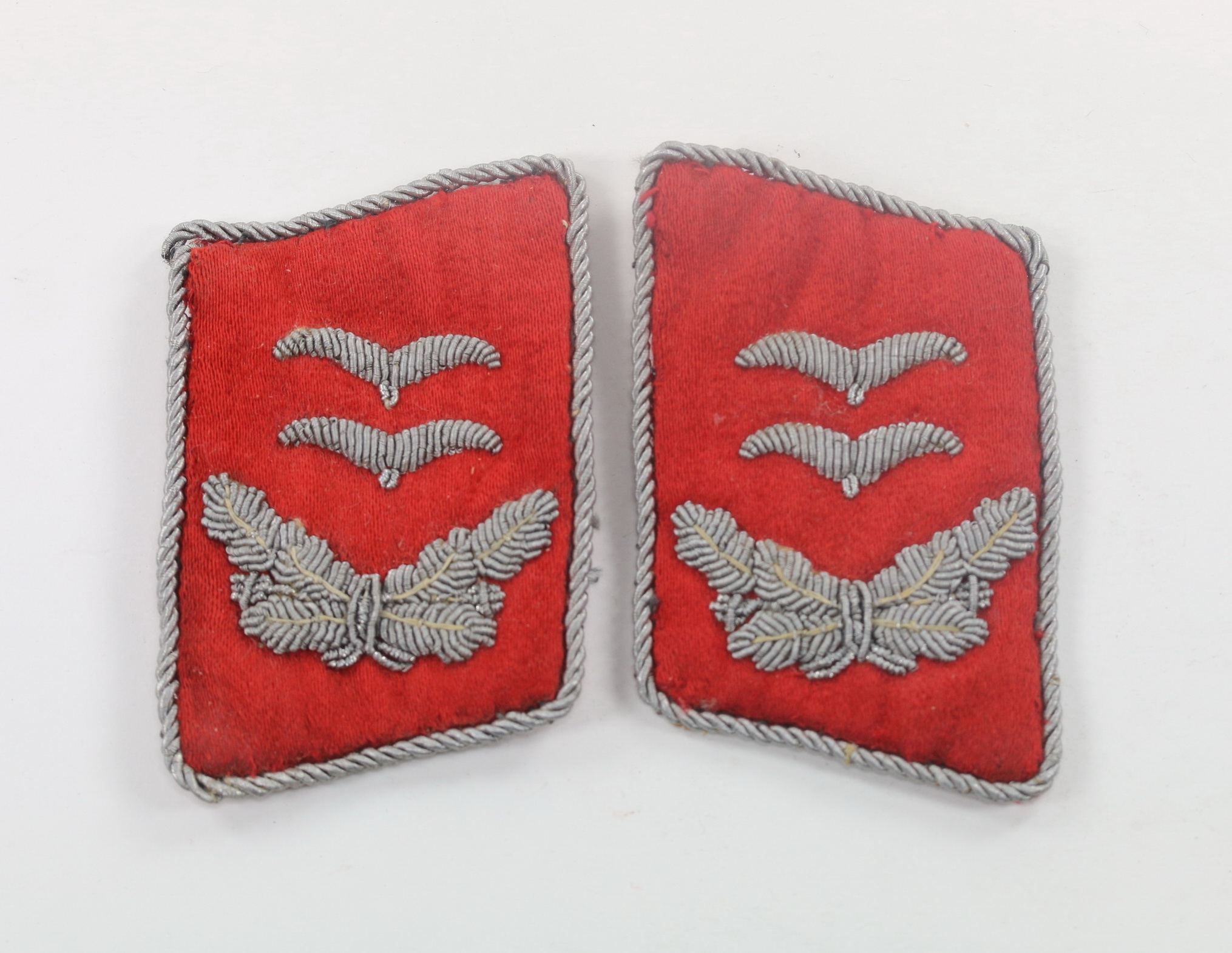 Luftwaffe, Paar Kragenspiegel für einen Oberleutnant der Flakartillerie – Bild 1