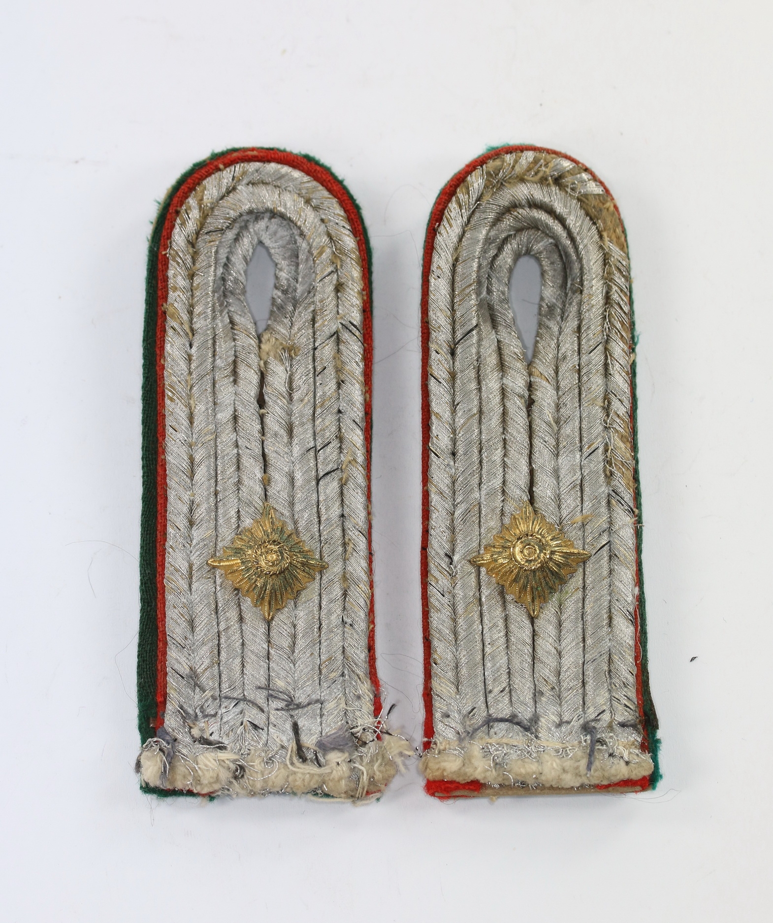 Luftwaffe, Paar Schulterklappen für einen Beamten im Rang eines Oberleutnants – Bild 1