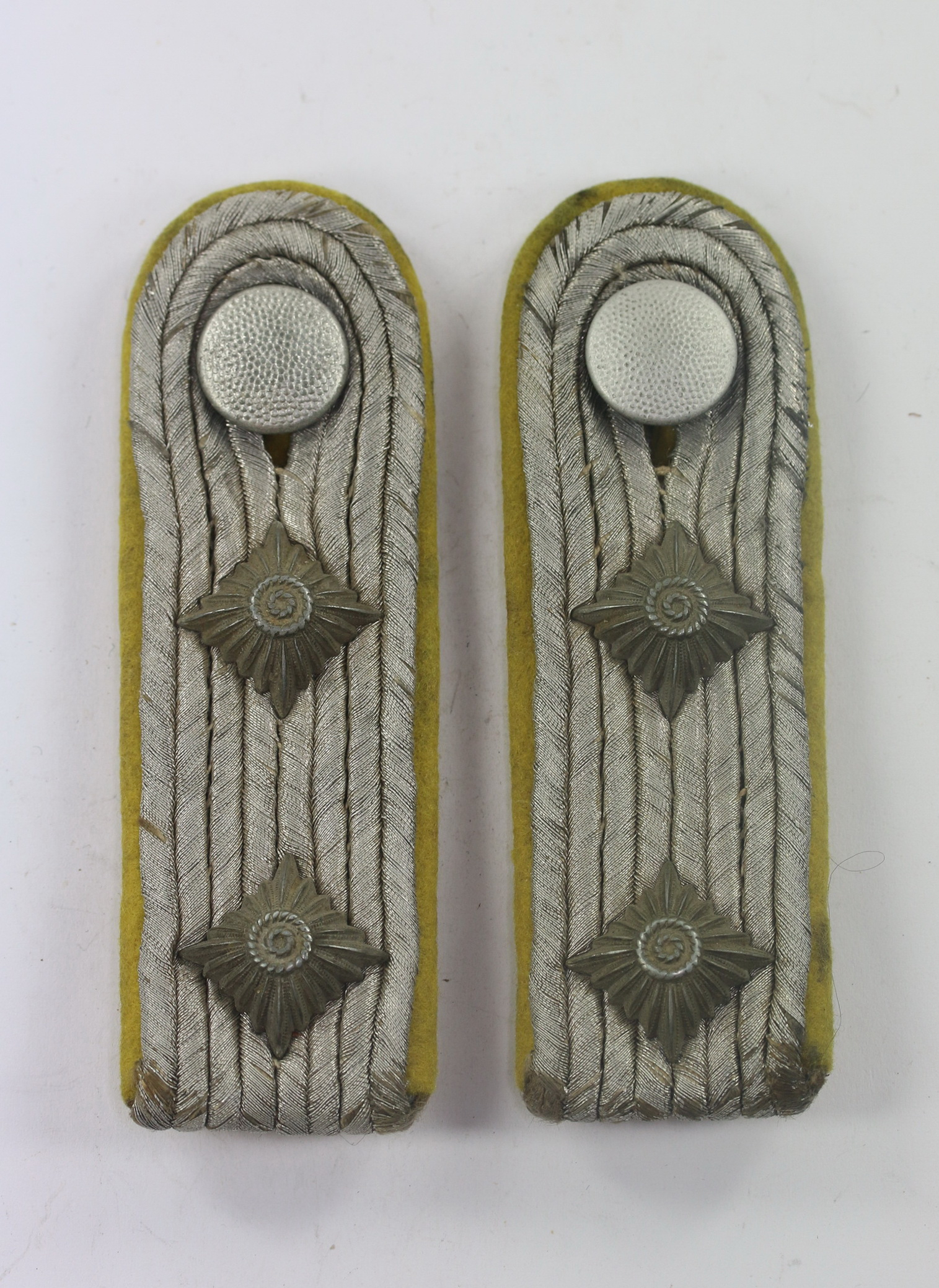 Luftwaffe, Paar Schulterklappen für einen Hauptmann fliegendes Personal / Fallschirmjäger – Bild 1