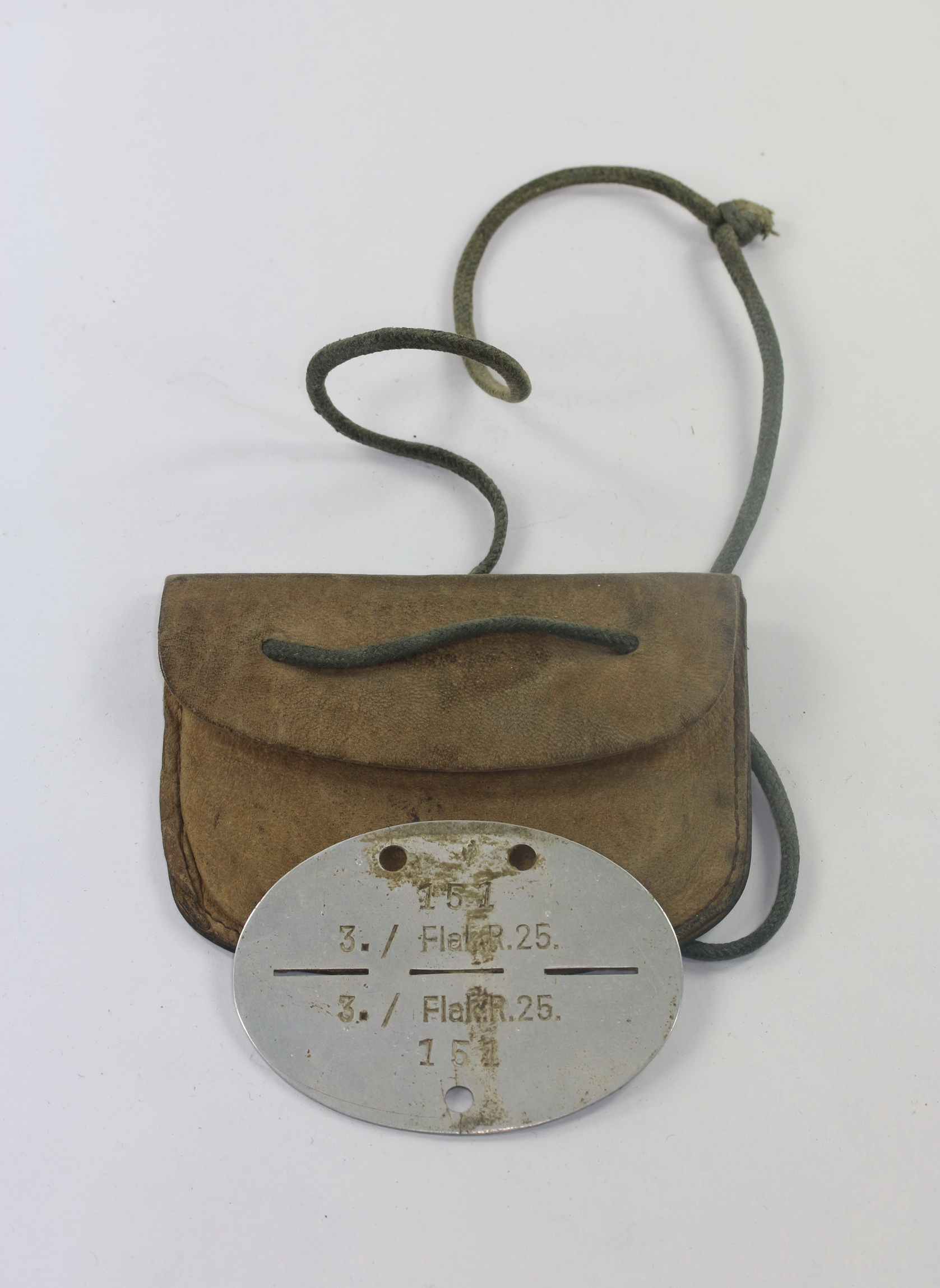 Luftwafffe, Erkennungsmarke Flak Regiment 25, mit Markentasche – Bild 1