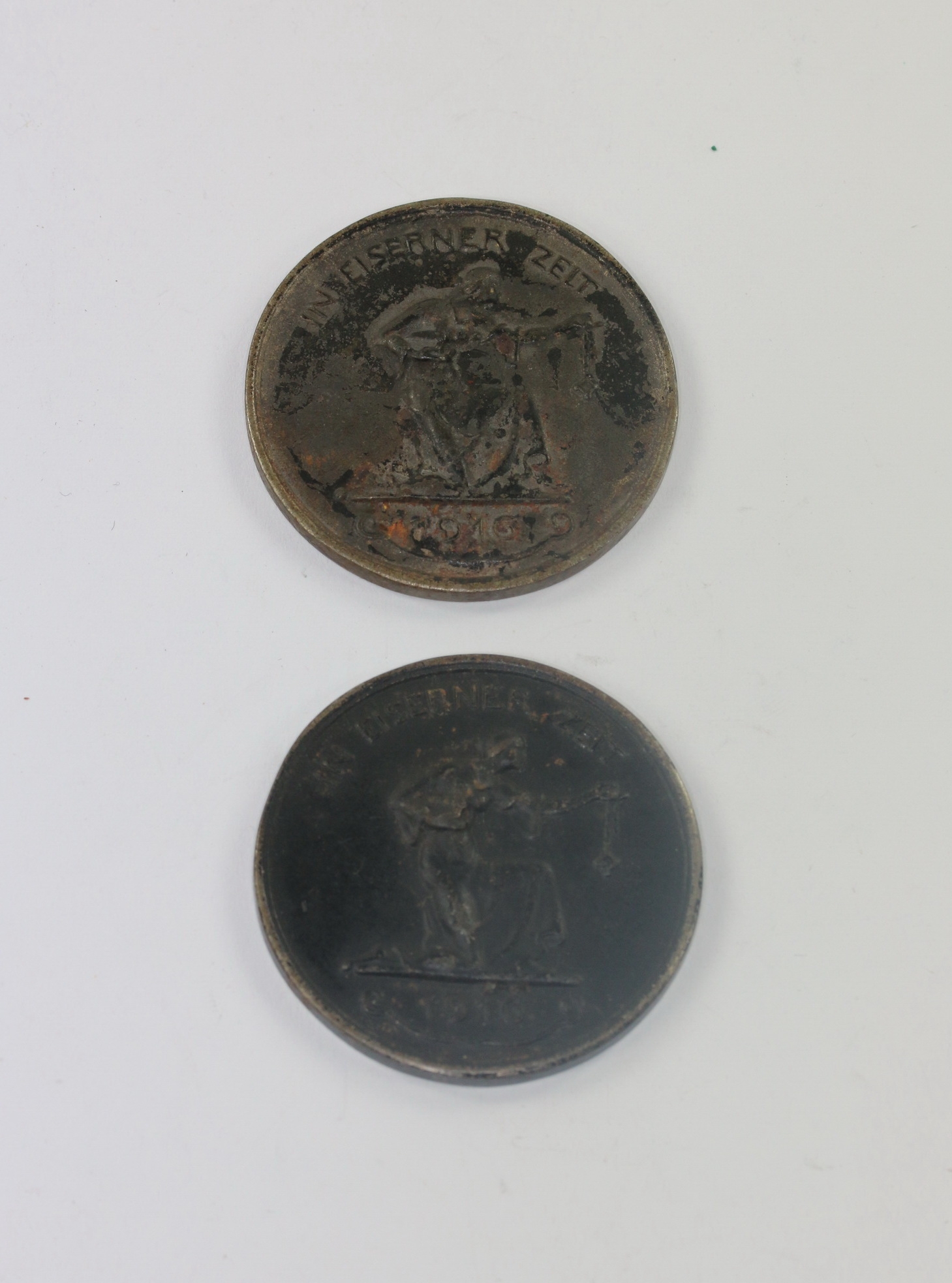  2 x Medaille - Gold gab ich zur Wehr Eisen nahm ich zur Ehr - In eiserner Zeit 1916 – Bild 1