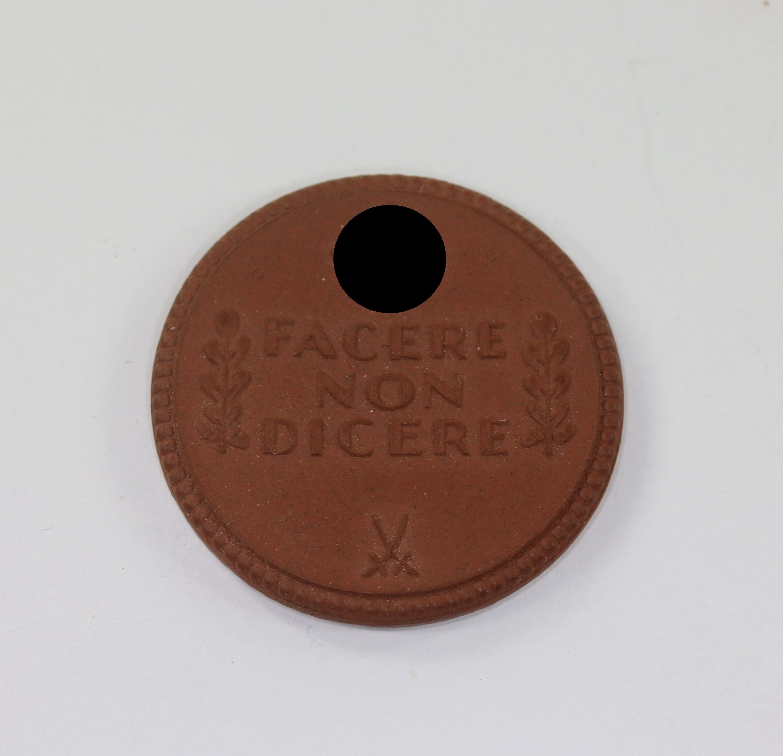 mei_en_plakette_gymnasium_zittaviense_1586_1936__facere_non_dicere_1__1 Meißen Plakette, Gymnasium Zittaviense 1586 1936 - Facere non Dicere – Bild 1