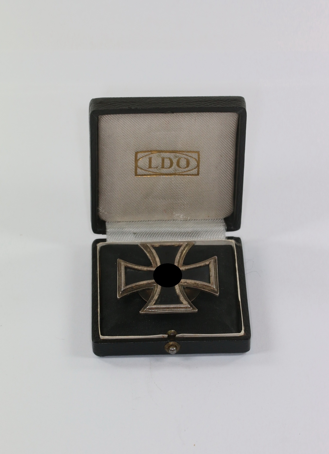  Eisernes Kreuz 1. Klasse 1939, Hst. L/50, an Schraubscheibe, im LDO Etui – Bild 1