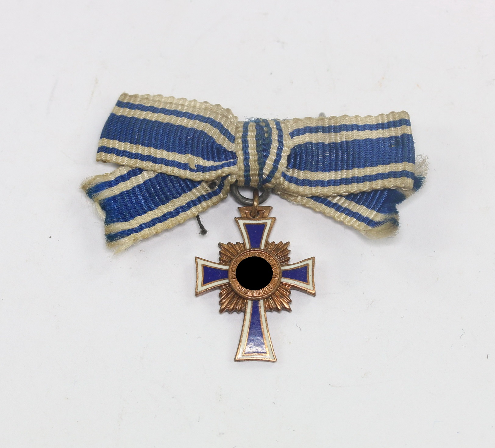 miniatur_mutterkreuz_in_bronze_1__3 Miniatur Mutterkreuz in Bronze – Bild 1