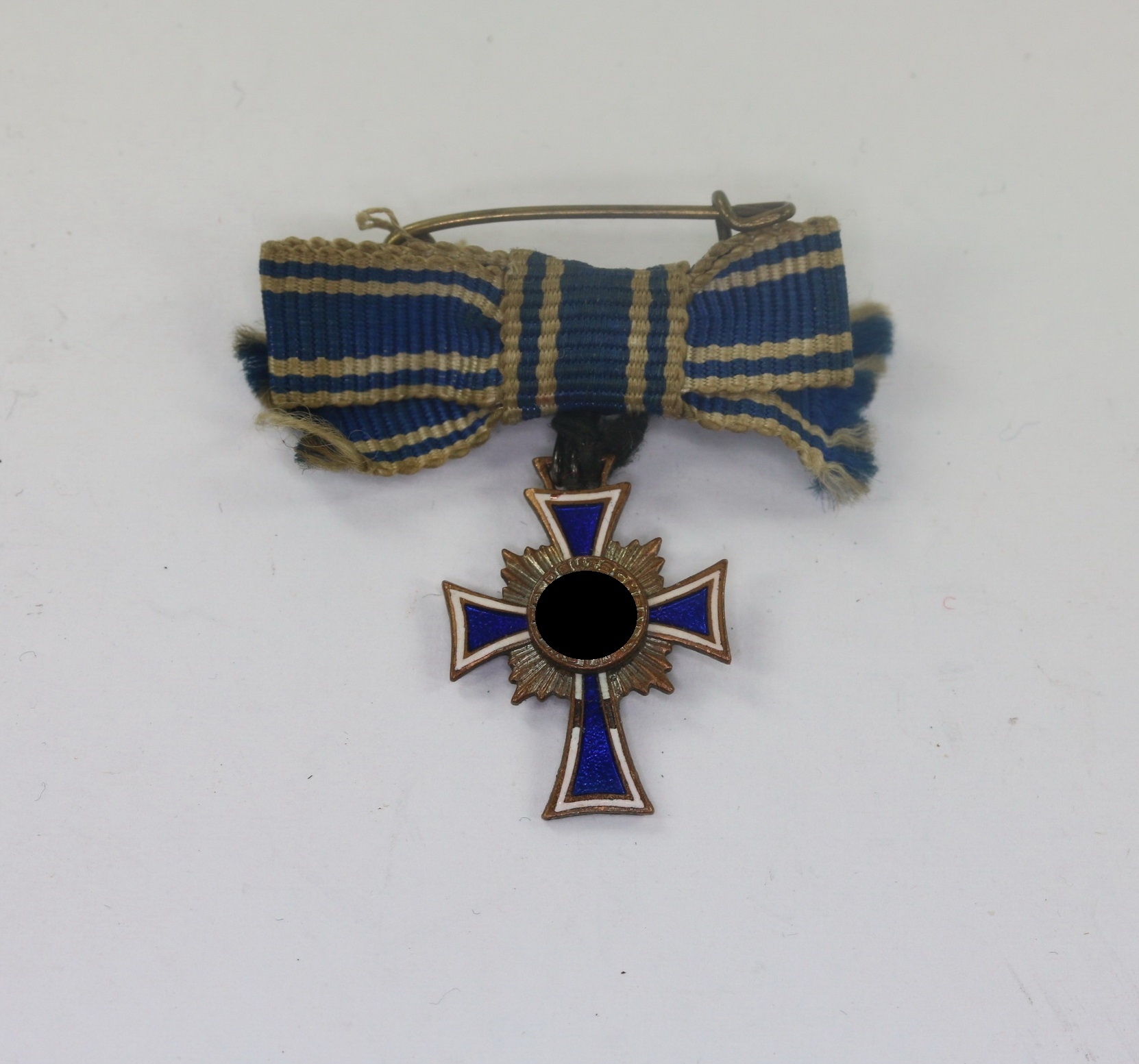  Miniatur Mutterkreuz in Bronze an Schleife, Hst. L/16 ( Steinhauer & Lück, Lüdenscheid) – Bild 1