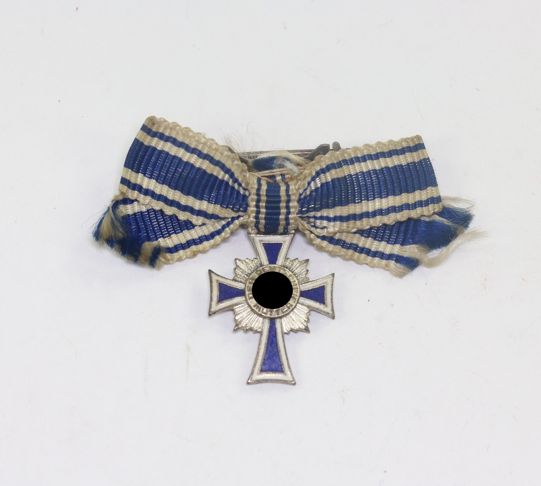 miniatur_mutterkreuz_in_silber_hst Miniatur Mutterkreuz in Silber, Hst. L/15 (Otto Schickle, Pforzheim) – Bild 1