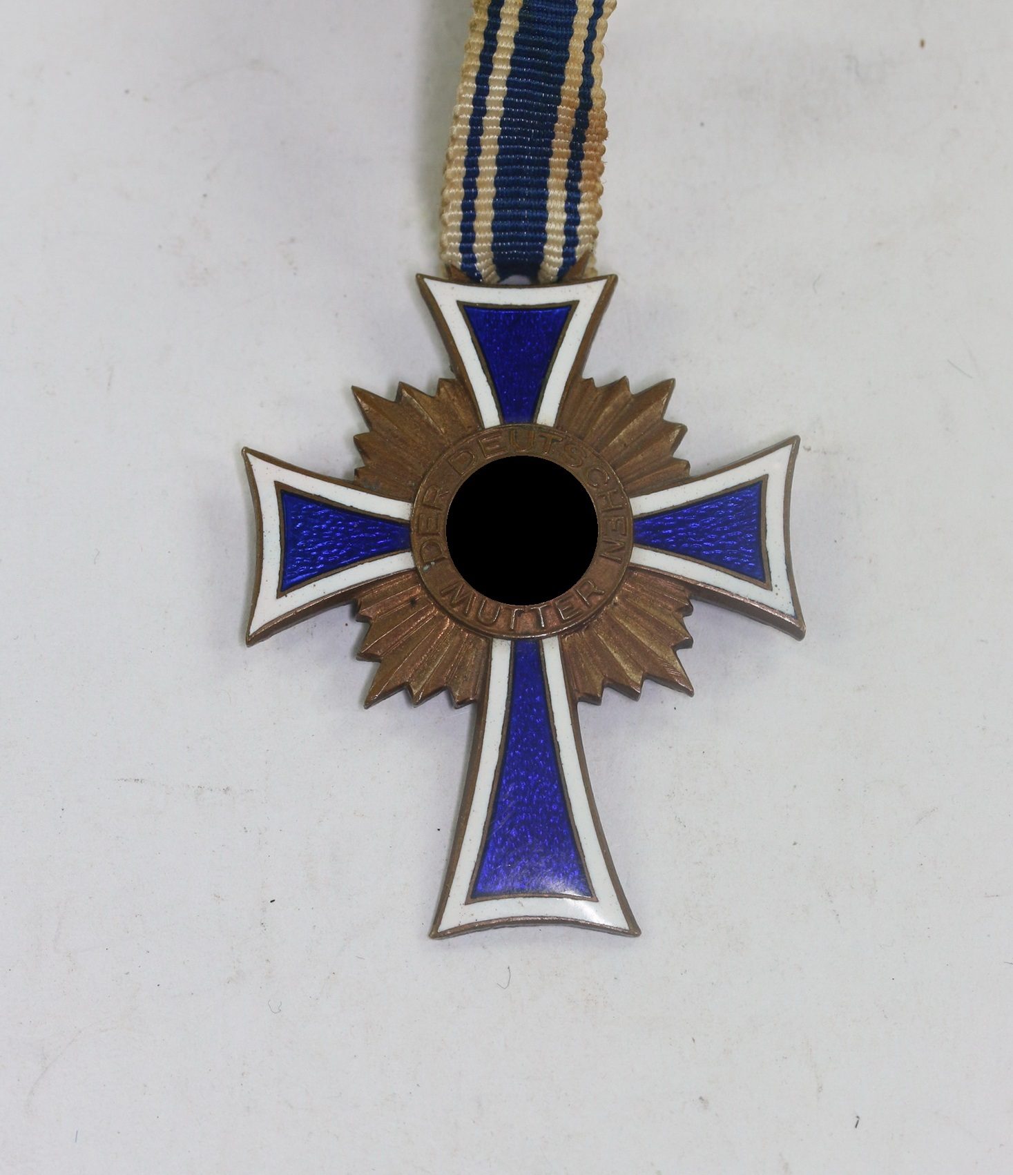  Mutterkreuz in Bronze, 16. Dezmber 1938 - Der Deutschen Mutter – Bild 1