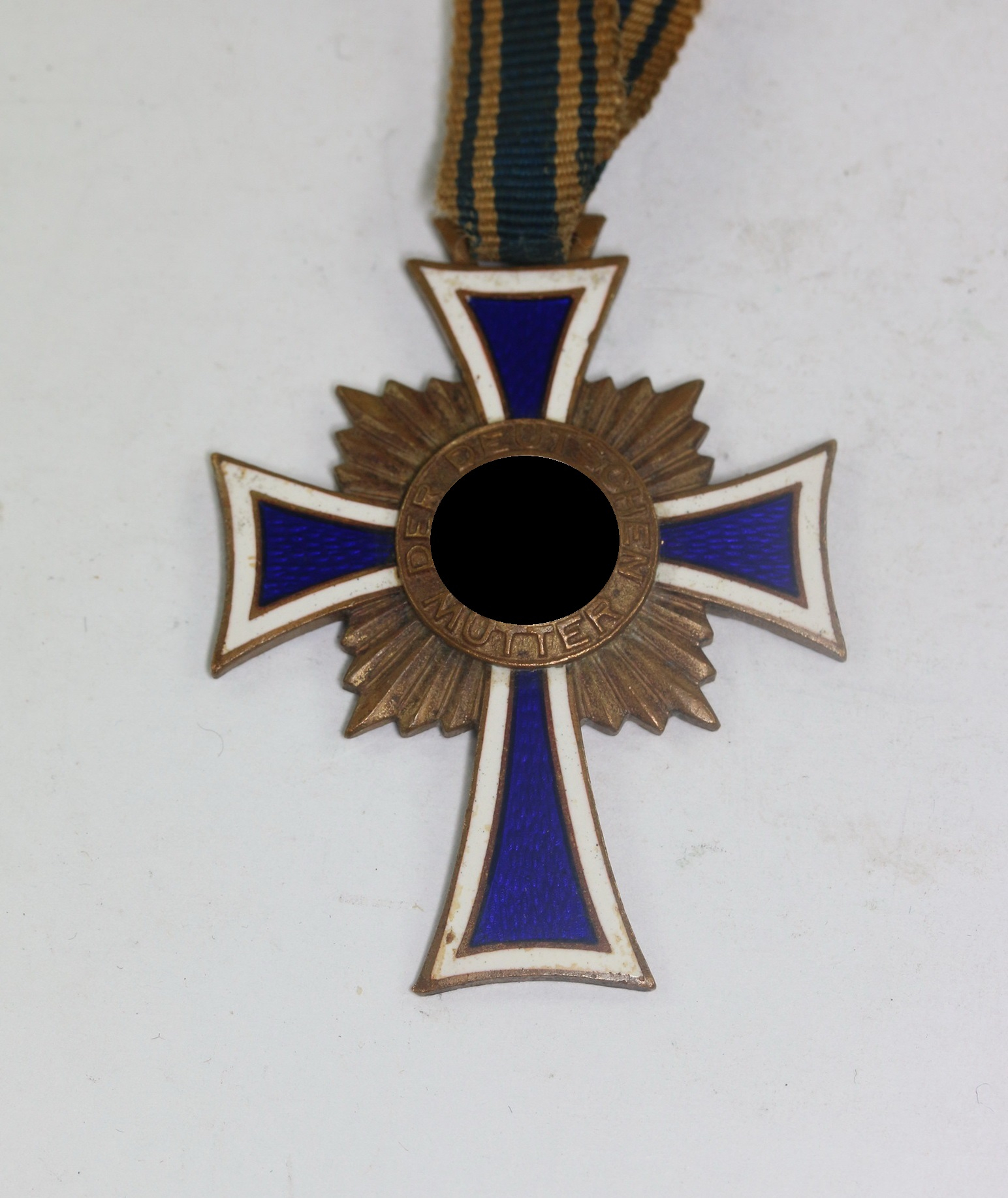 mutterkreuz_in_bronze_1__18 Mutterkreuz in Bronze – Bild 1