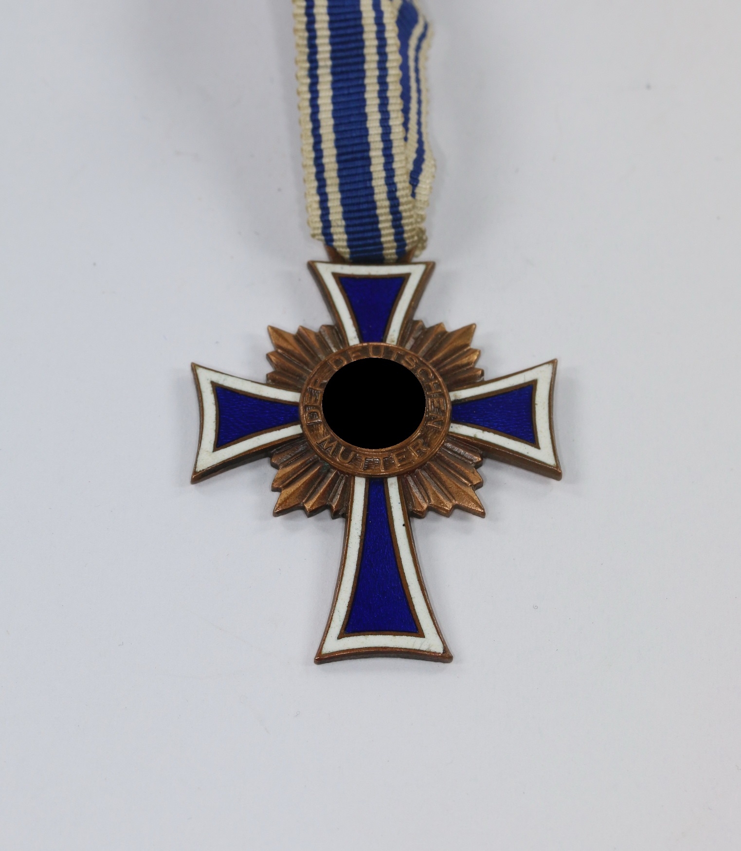 mutterkreuz_in_bronze_1__1_10 Mutterkreuz in Bronze – Bild 1