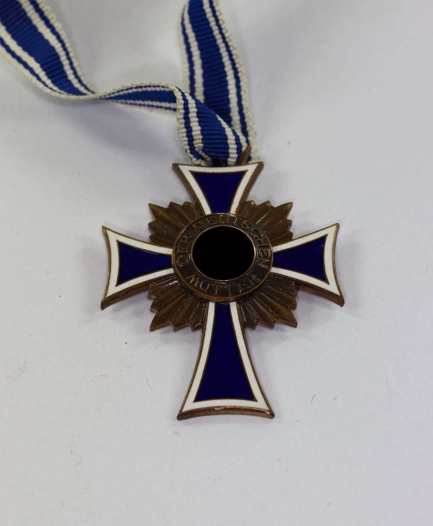 mutterkreuz_in_bronze_1__1_12 Mutterkreuz in Bronze – Bild 1