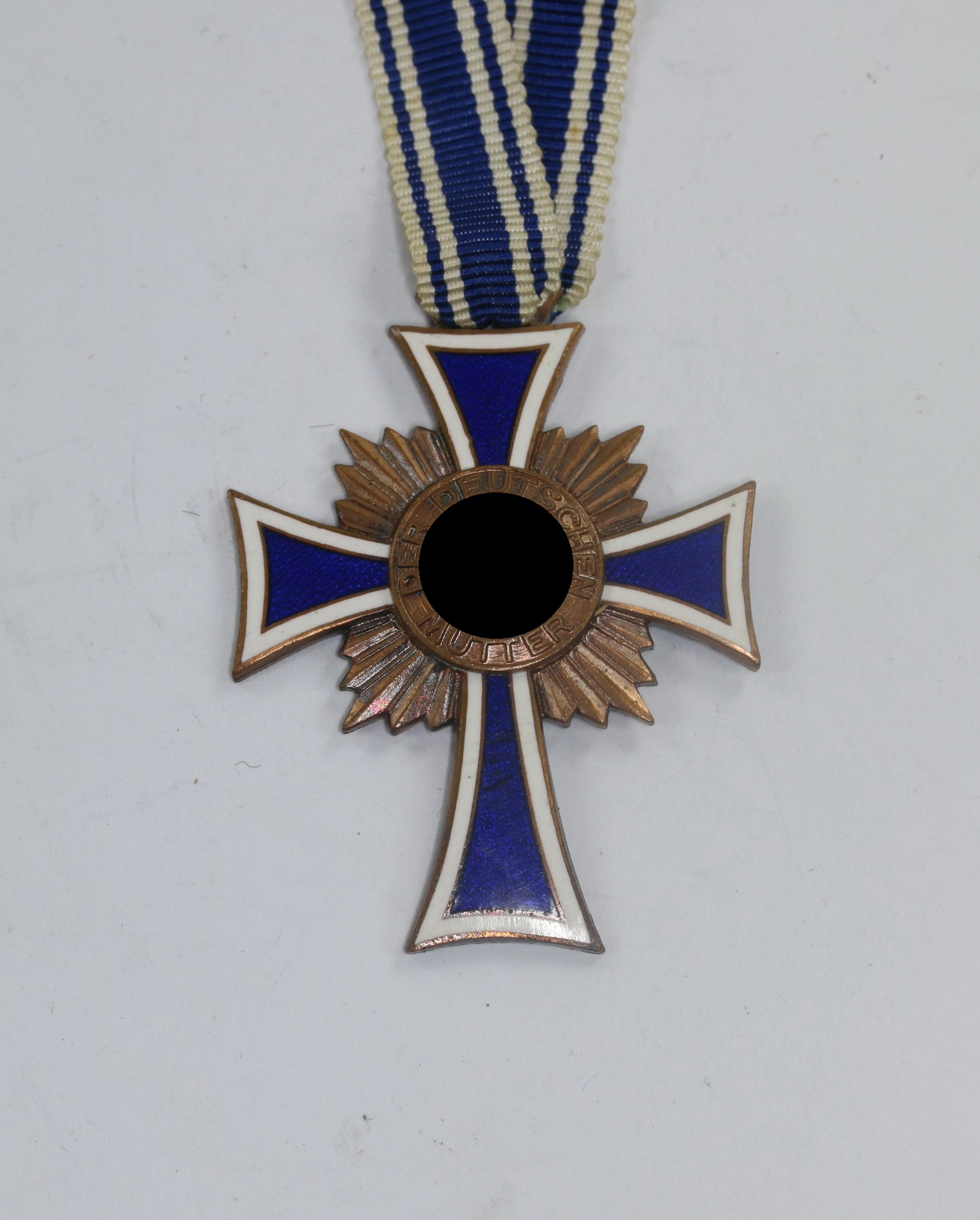 mutterkreuz_in_bronze_1__28 Mutterkreuz in Bronze – Bild 1