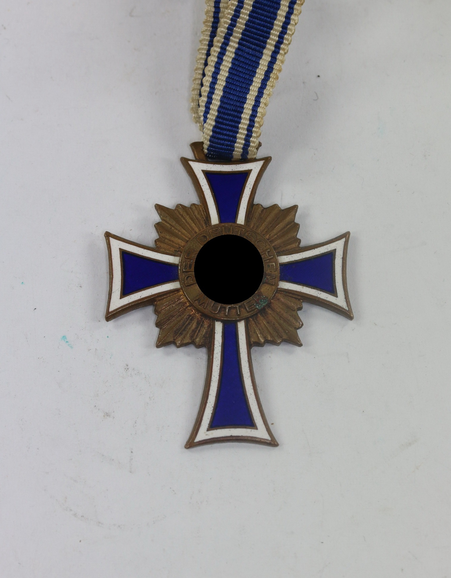 mutterkreuz_in_bronze_1__32 Mutterkreuz in Bronze – Bild 1